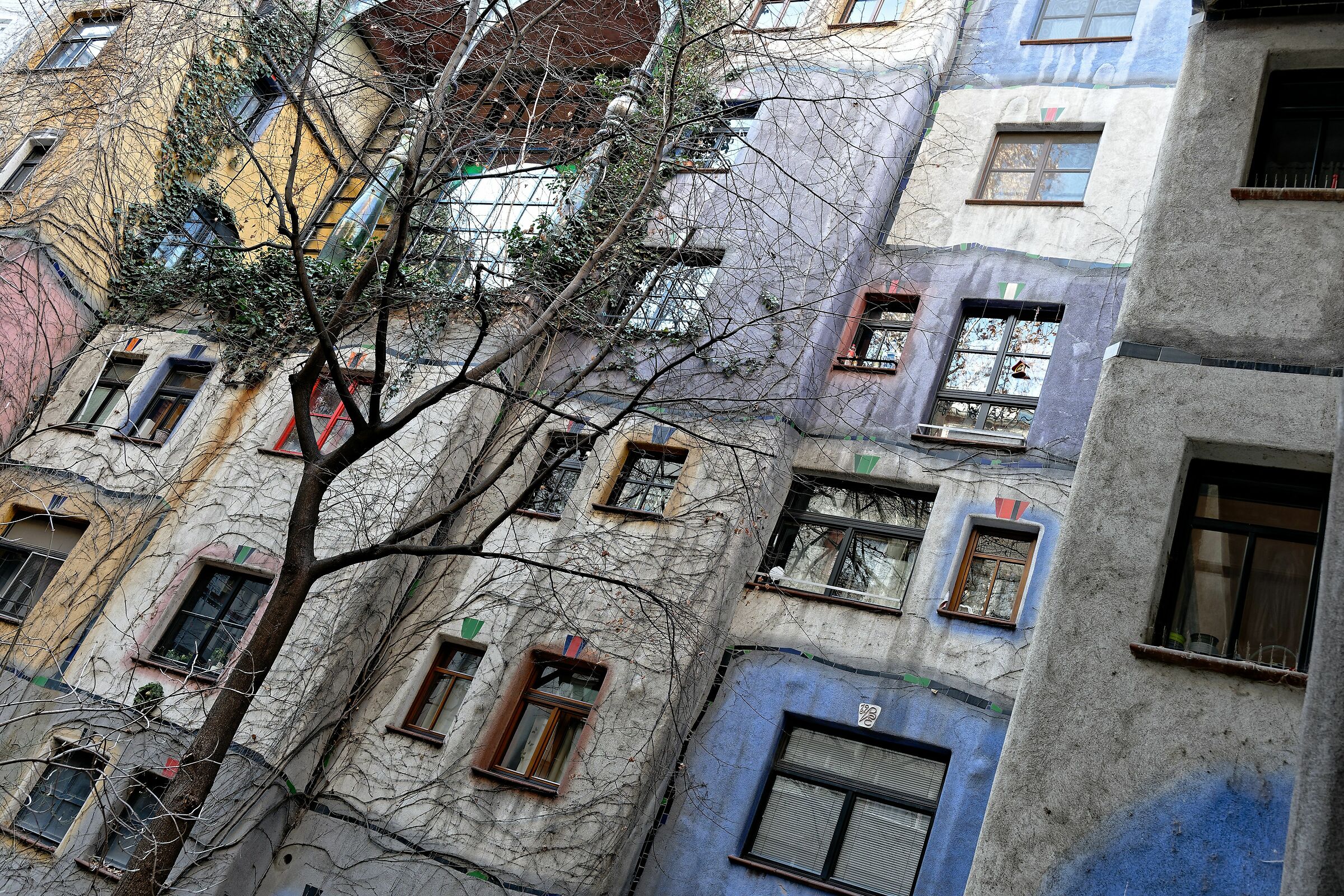 Hundertwasser-Haus - The village...