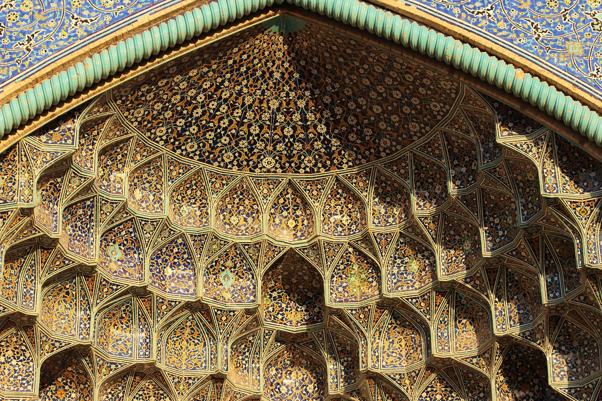 vault of the isfahan mosque entrance...