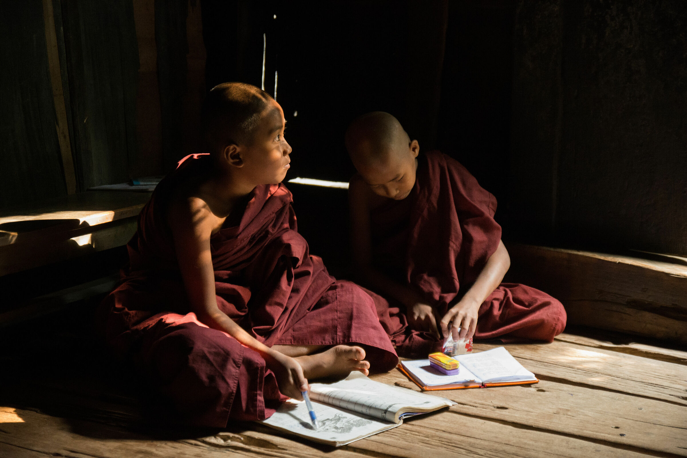 Mandalay Monks, Sn....