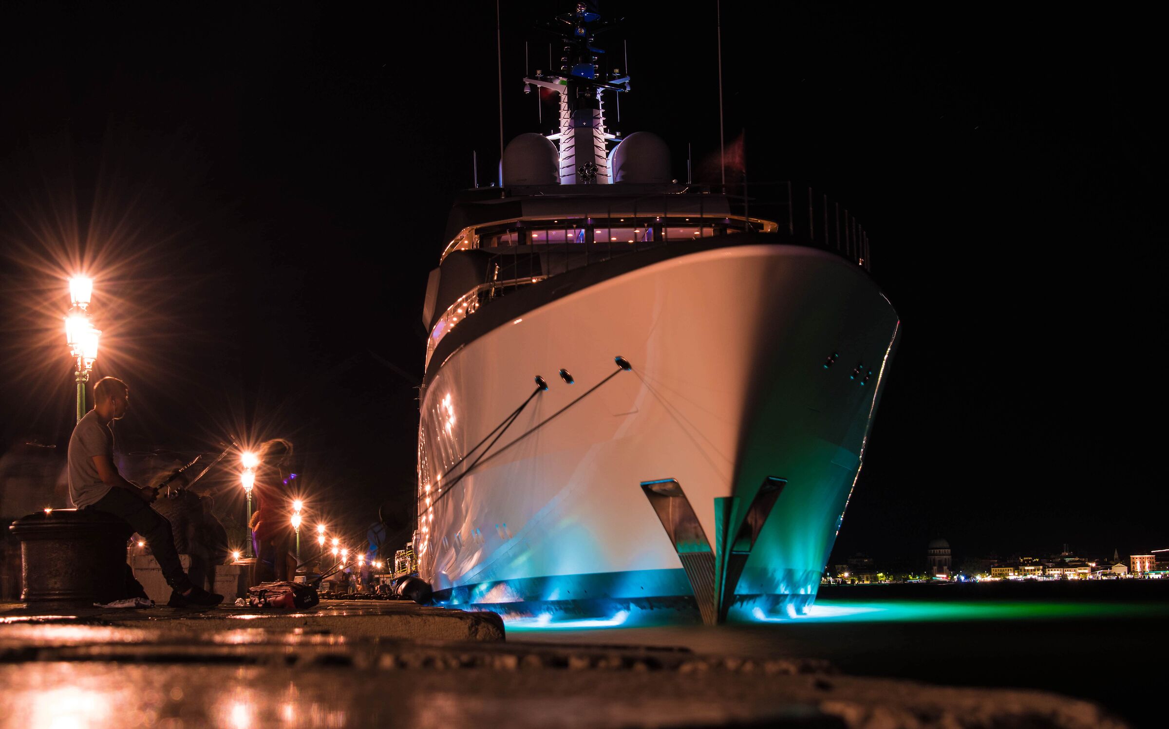 Yacht & Night...