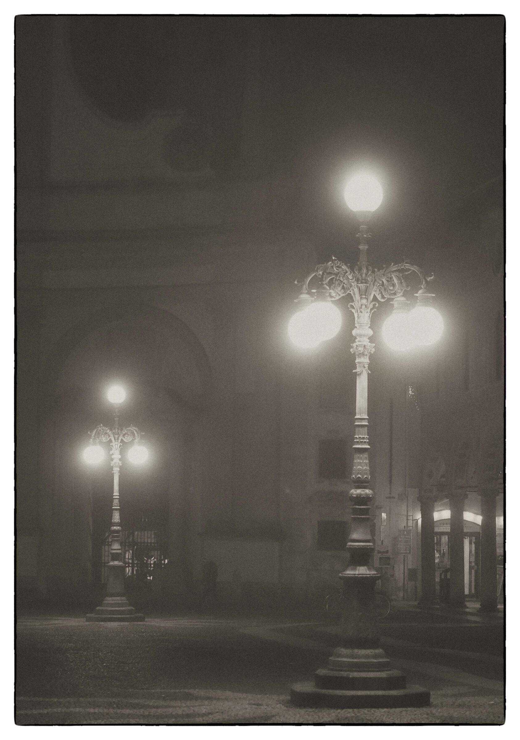 An evening of (light) fog in Ducale Square...