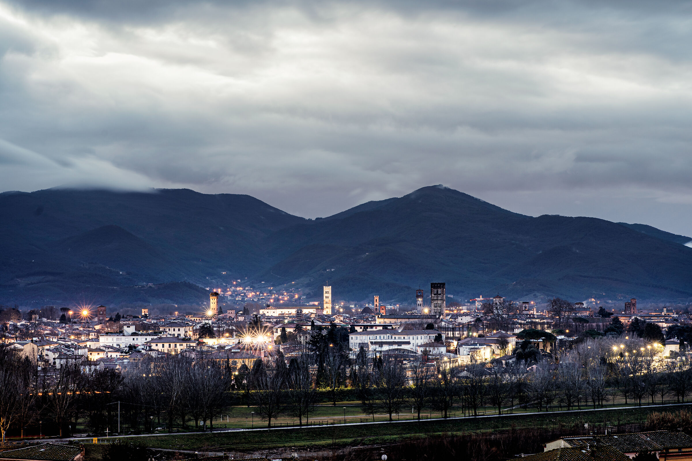 Lucca - skyline...