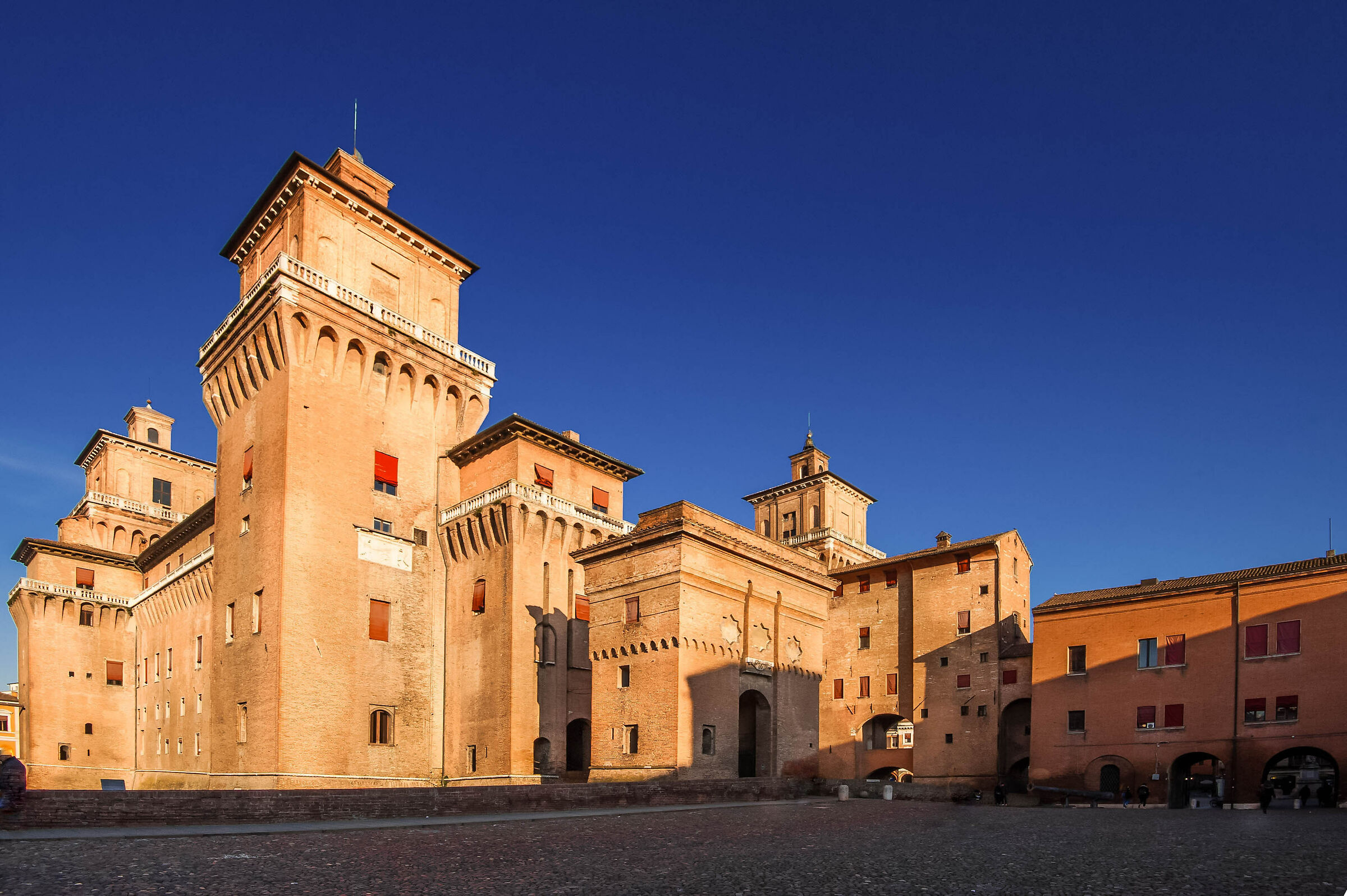 Ferrara / Castle Estenze (south side)...