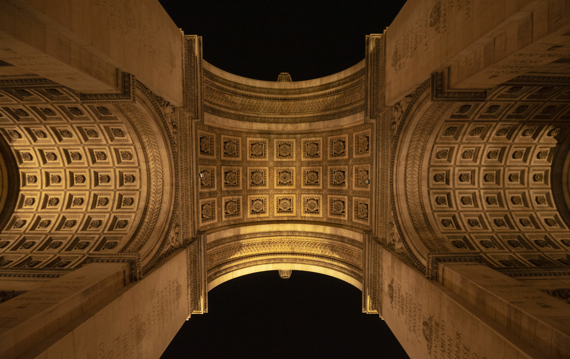 Arc de Triomphe - Paris ...