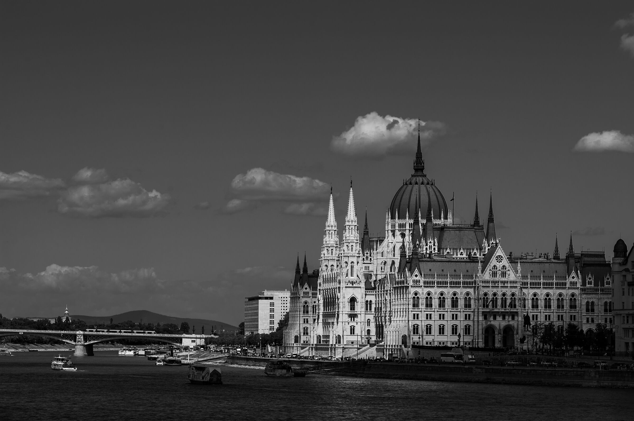 parlamento di budapest...