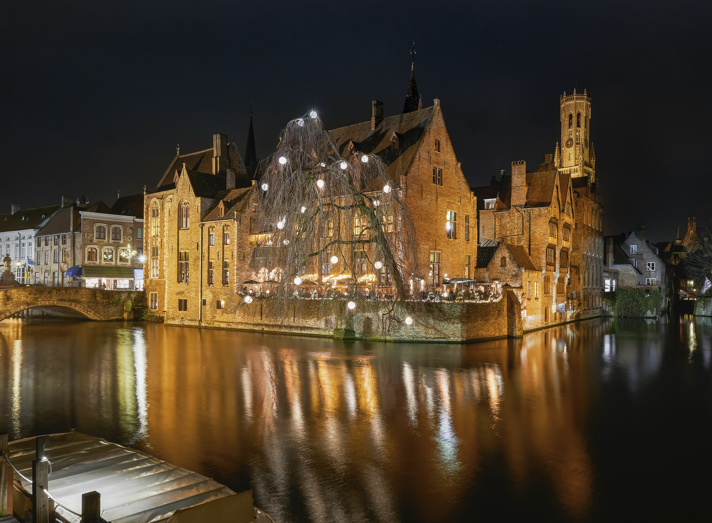 Un classico di Bruges, il famoso Rozenhoedkaai...