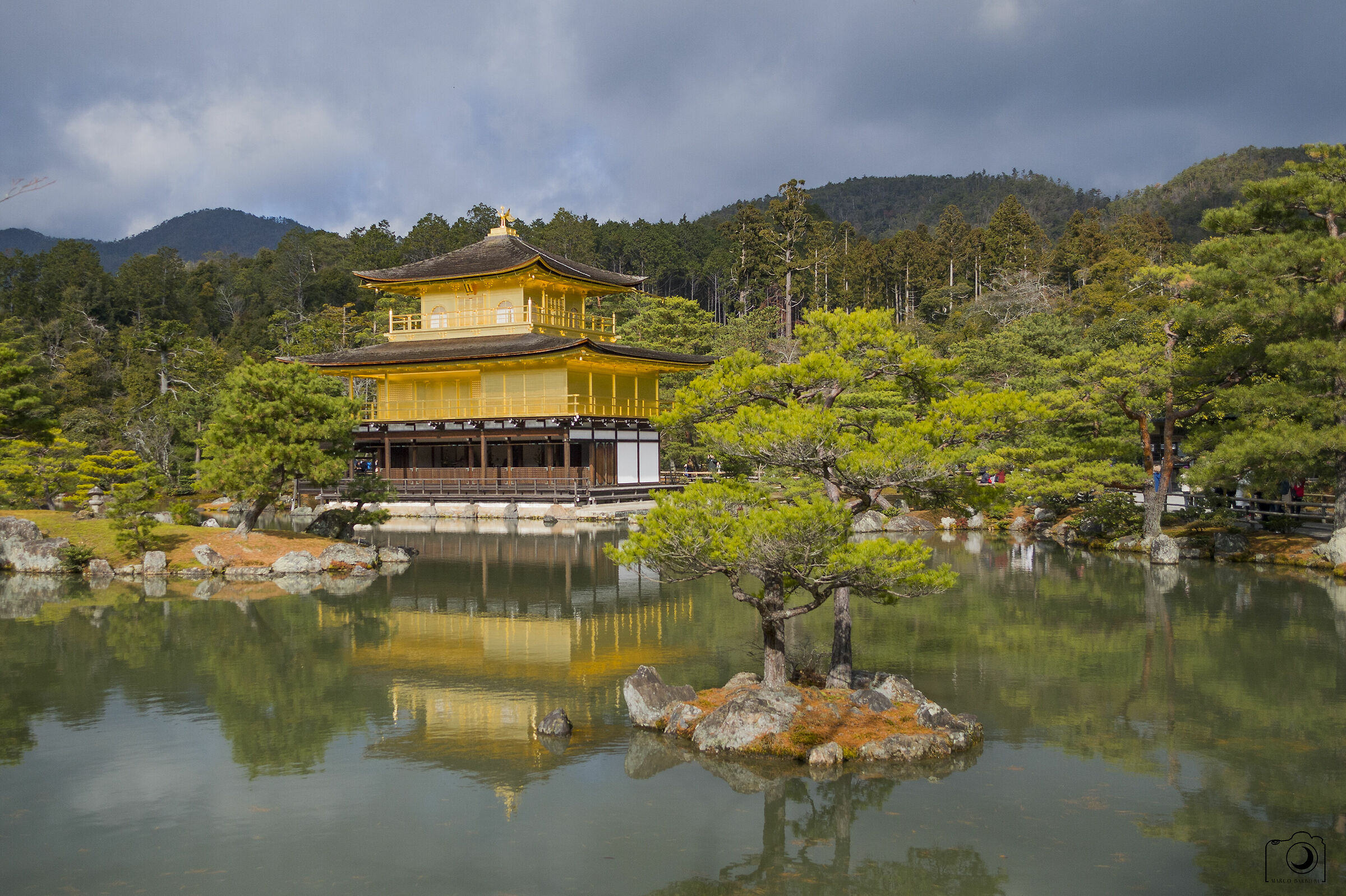 Kinkaku-ji, Golden Pavilion, kyoto...