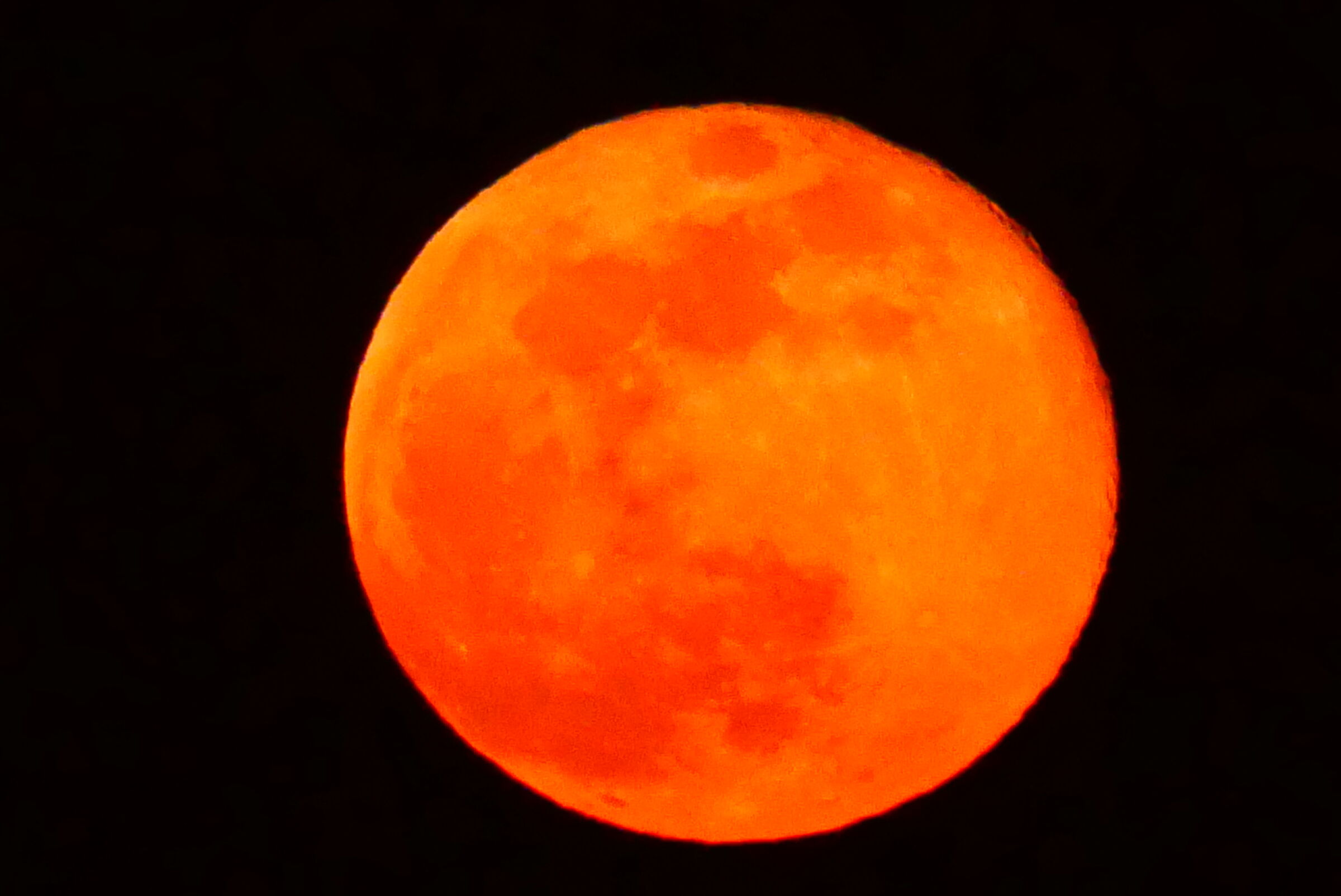 Red Moon 08/04/2020...