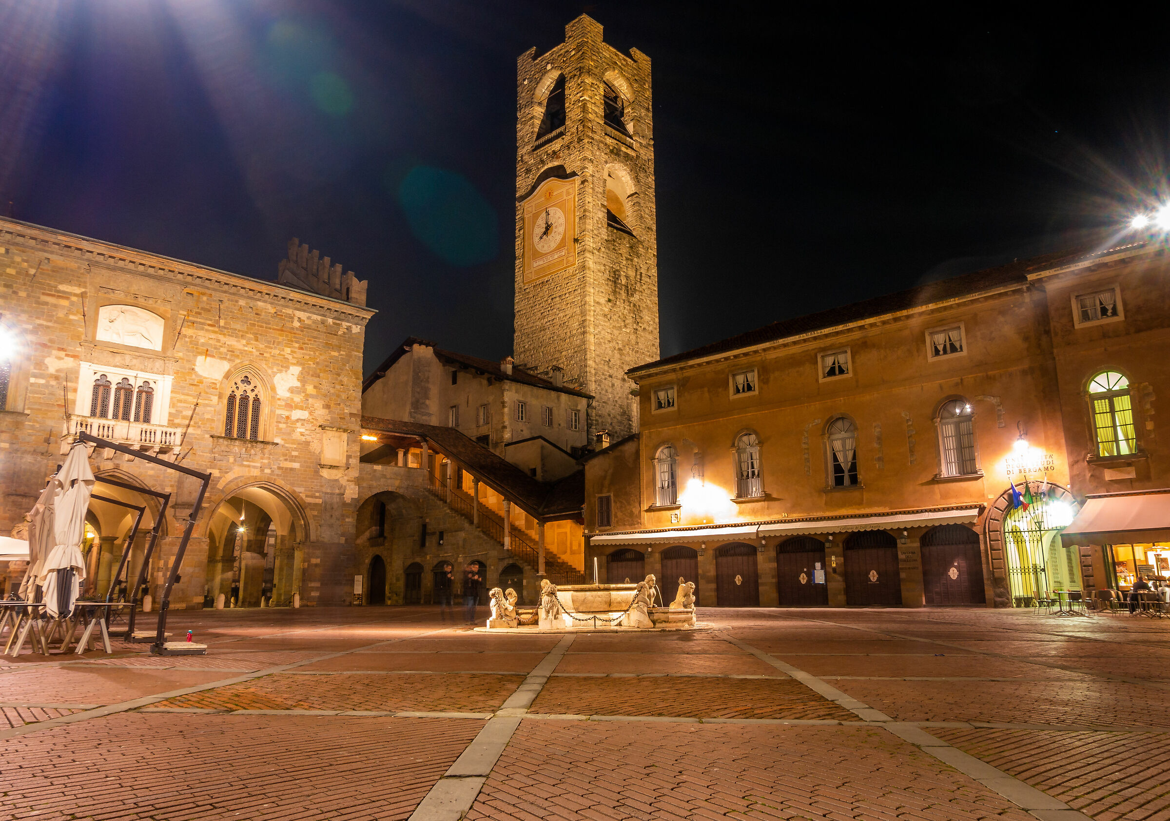 Old Square (High Bergamo)...