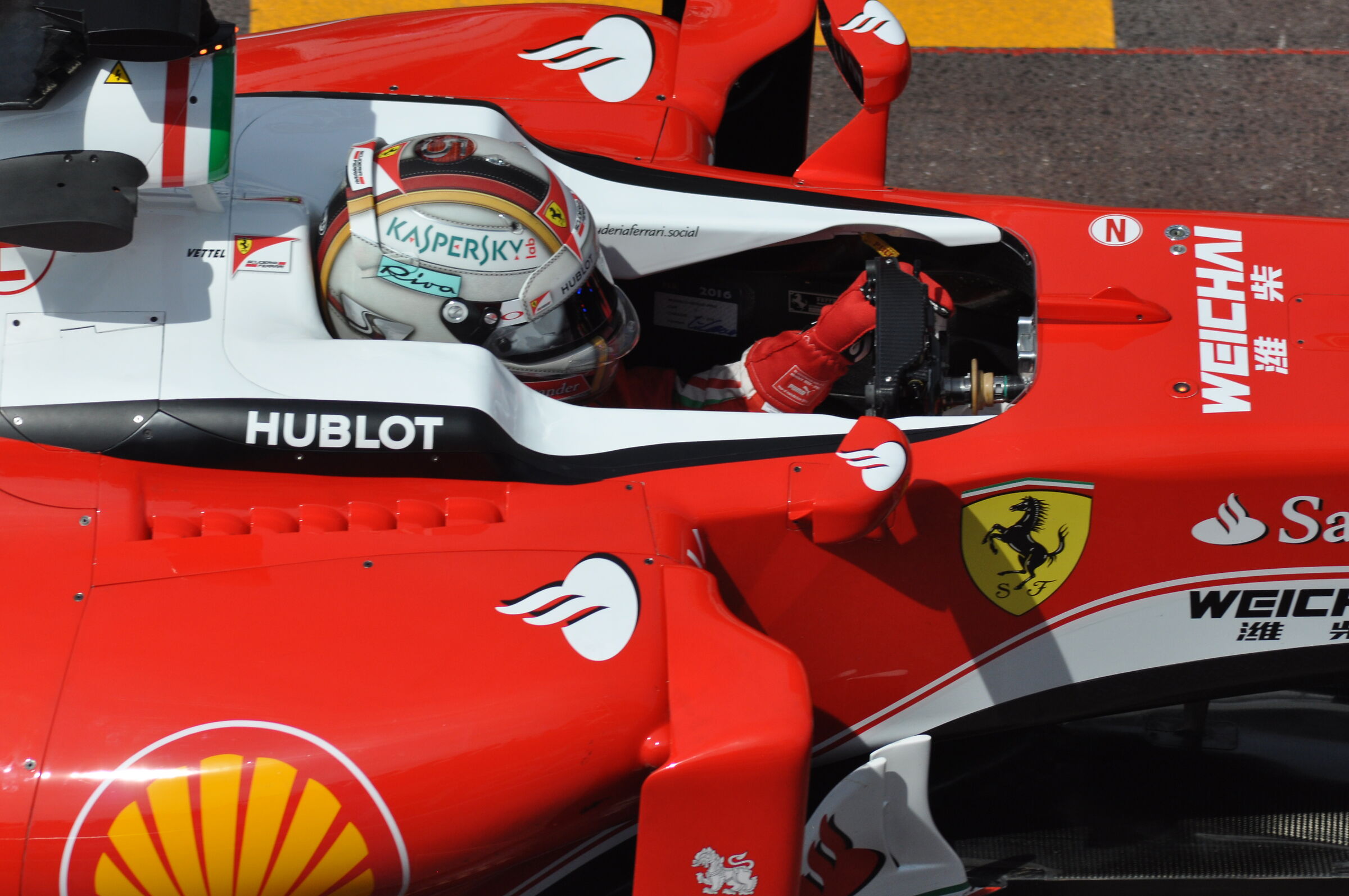 Ferrari #5 Seb Vettel...