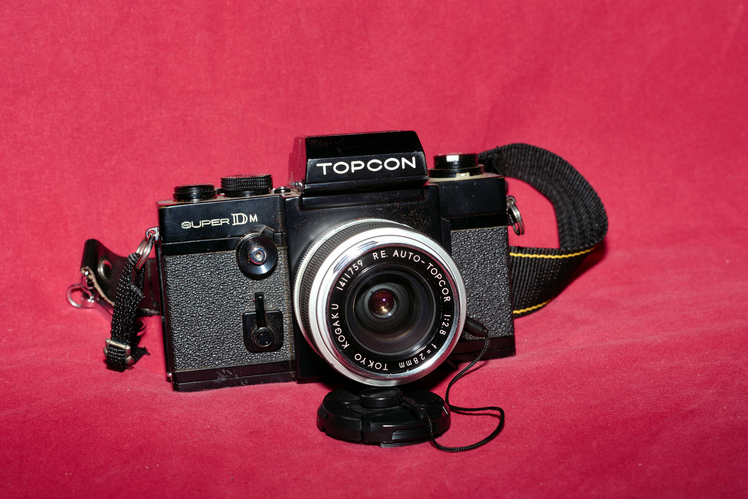 Topcon Super DM con RE Auto Topcor 28 mm f 2,8...