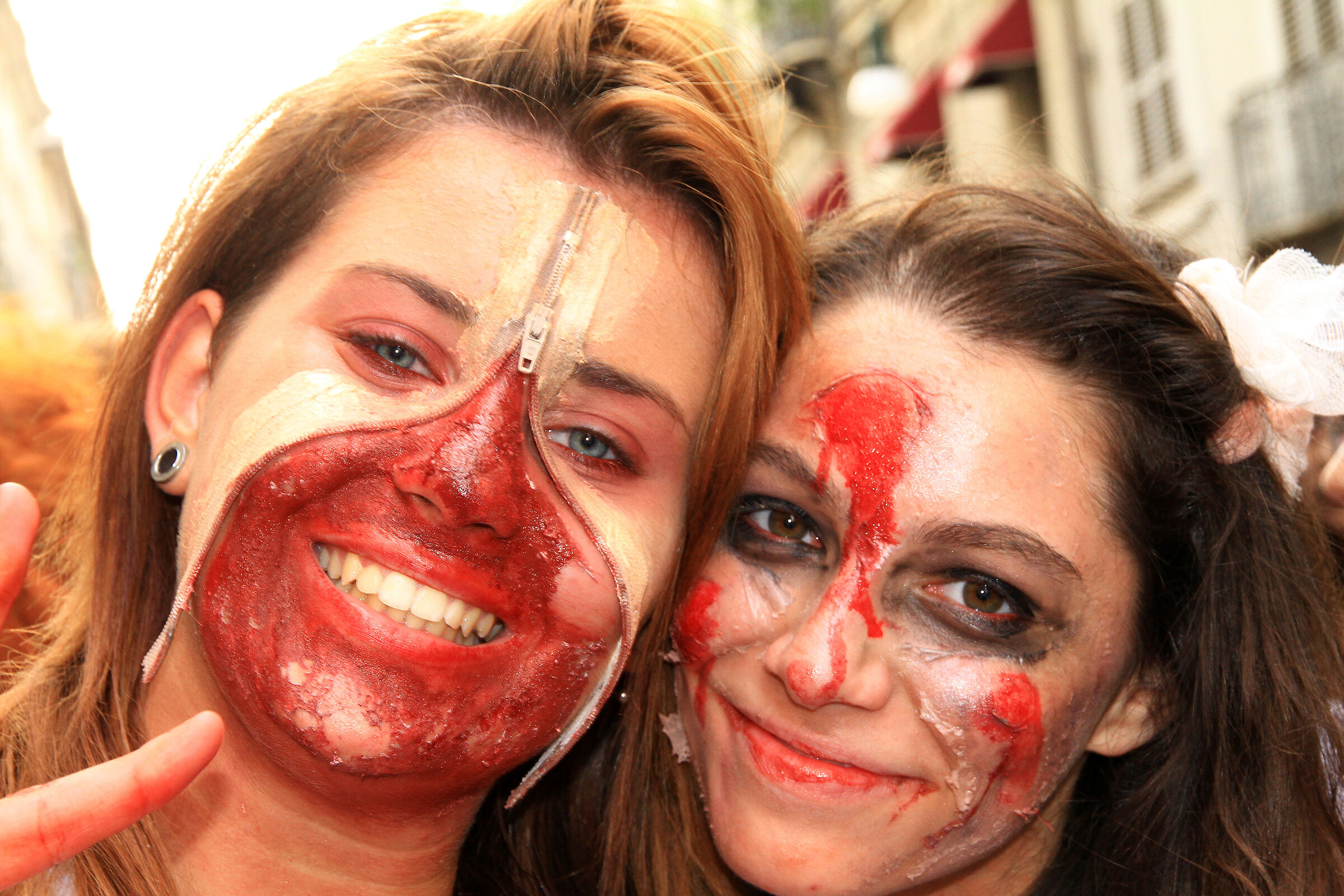 Sfilata Torino 2013: Due simpatiche "zombies"...