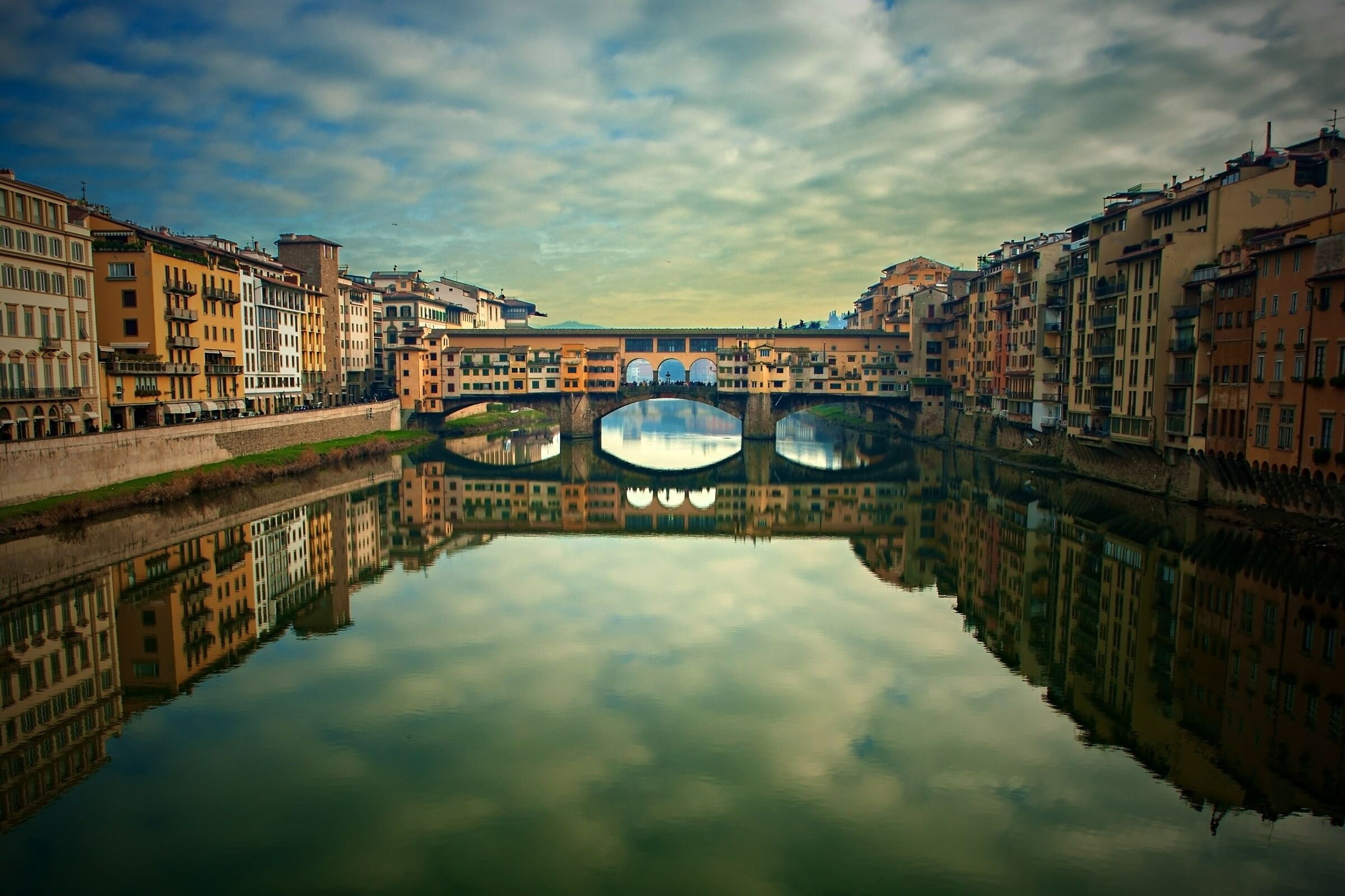 FLORENCE, New Year'...