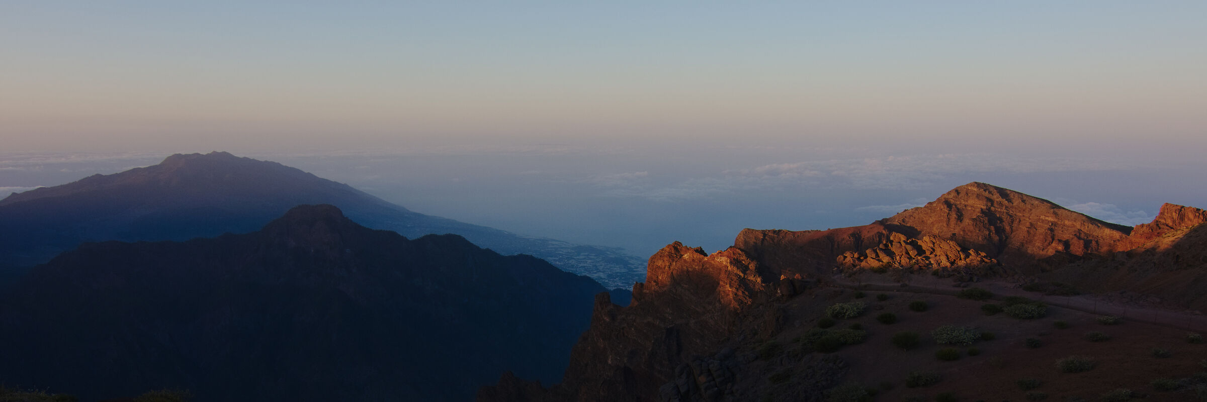 Sunrise overview from The Roque de Los Muchachos...
