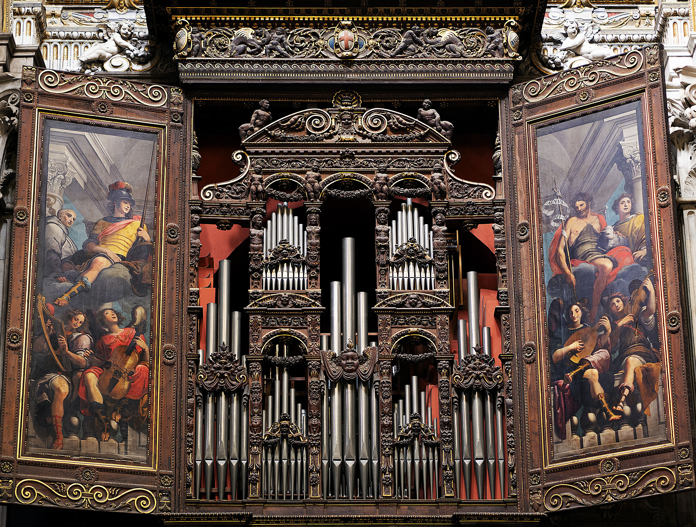Genoa - San Lorenzo - particular organ...