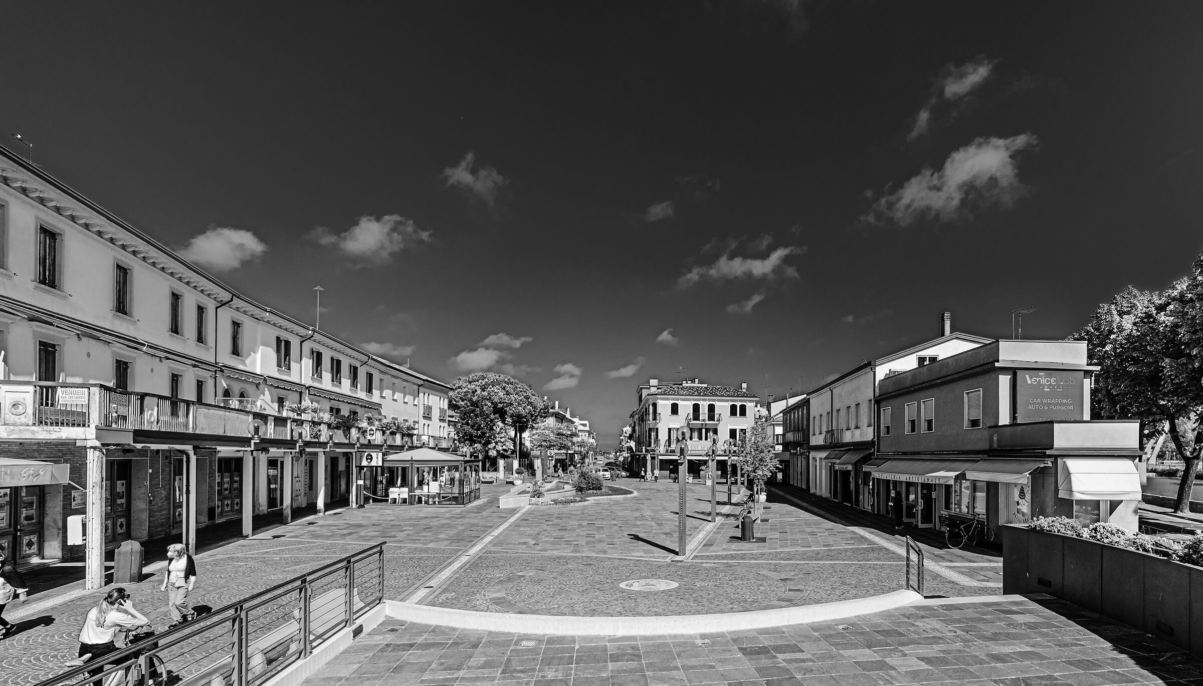 Piazza I Maggio...