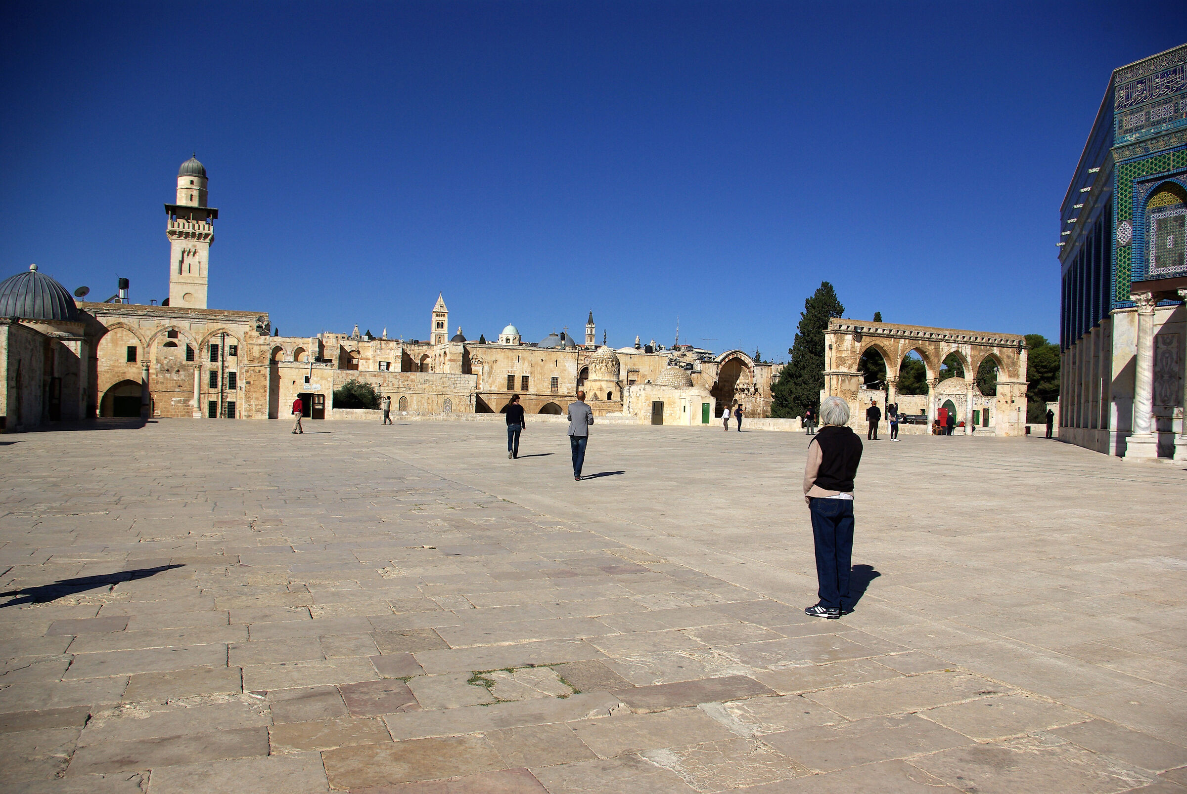 Jerusalem - Mosque esplanade...