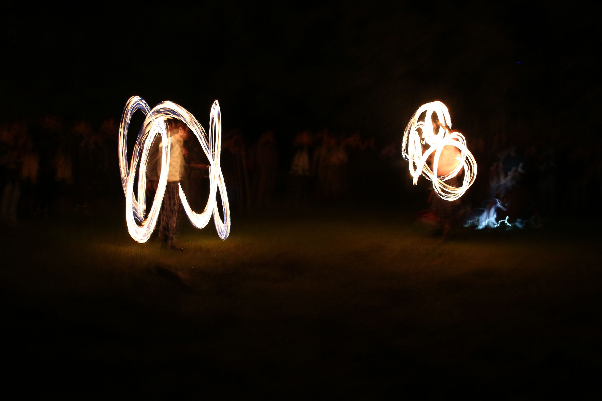 Playing with fire - Beltane's jugglers ...