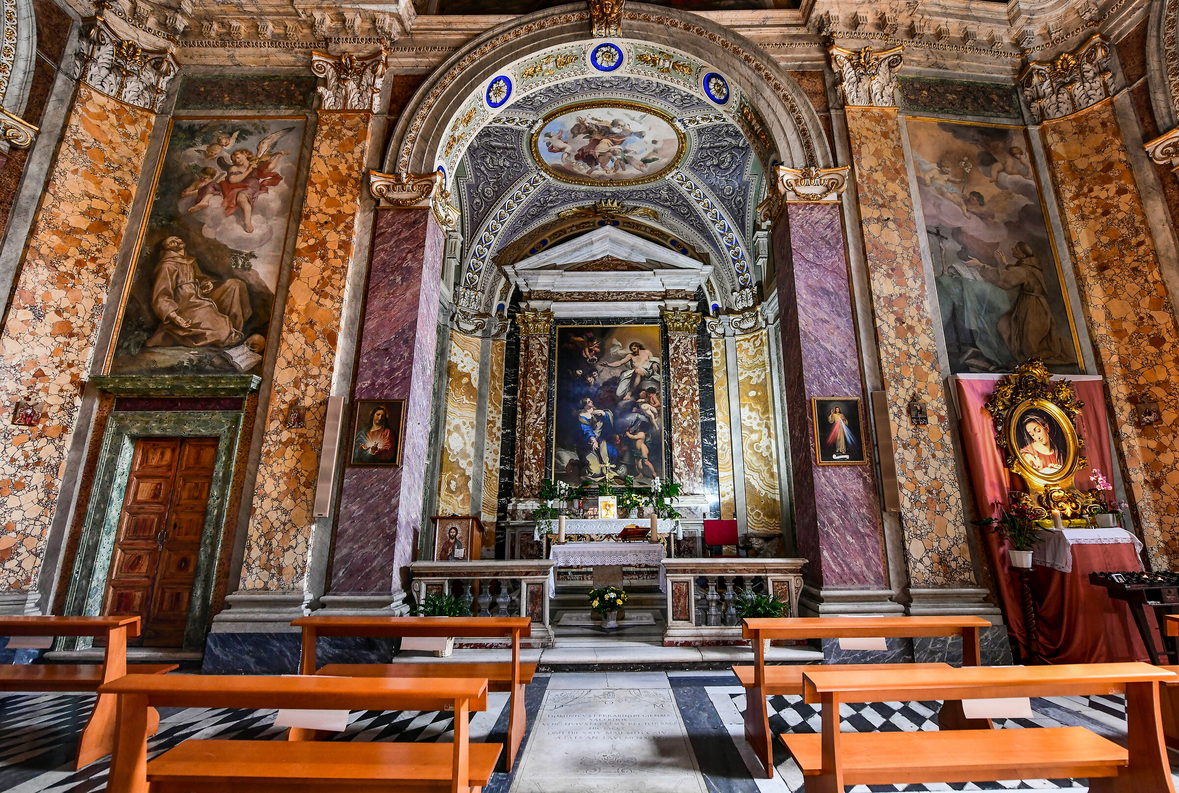 Roma-Interno chiesa S.Barbara...