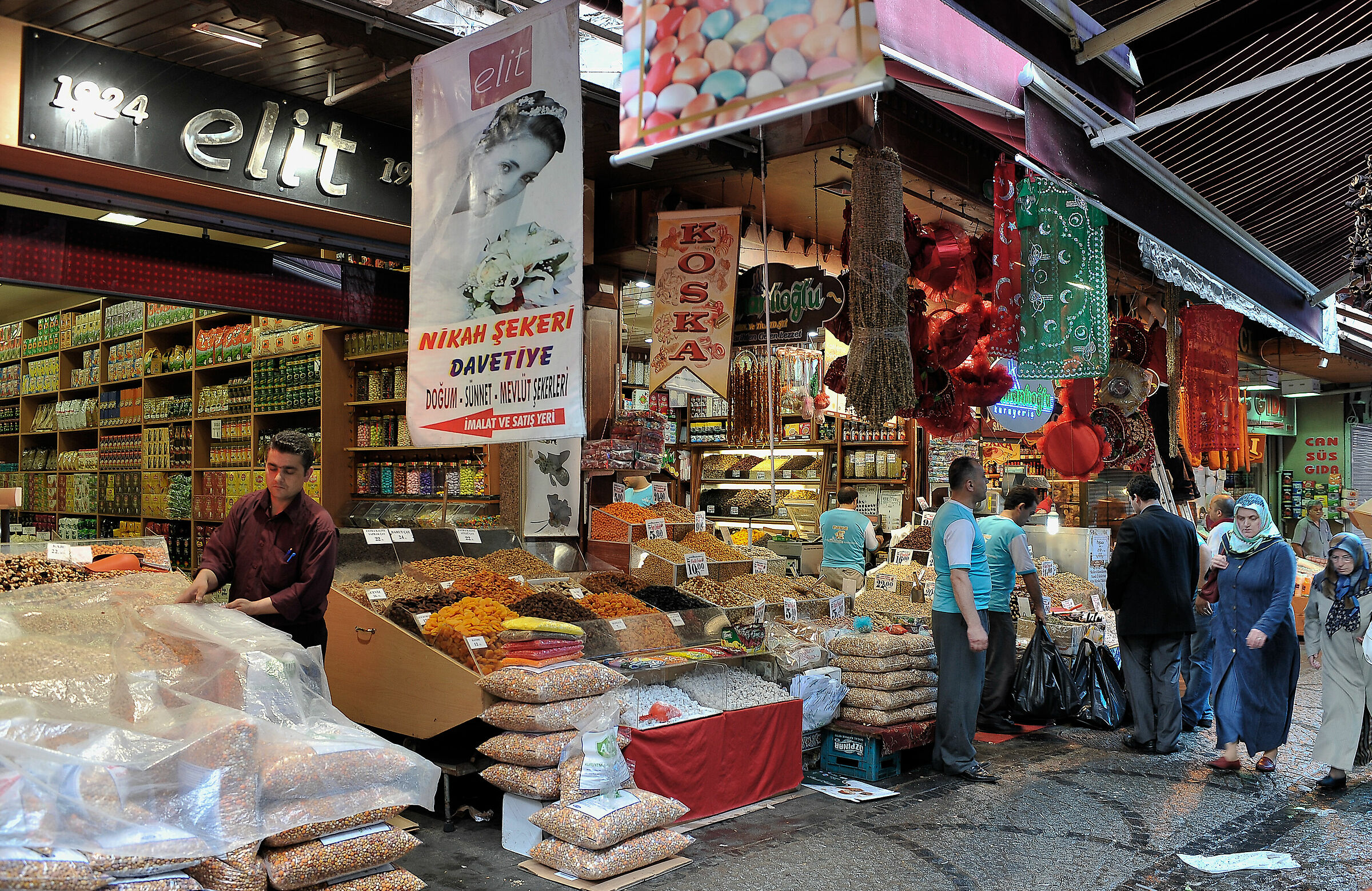 Istanbul, the spice market...