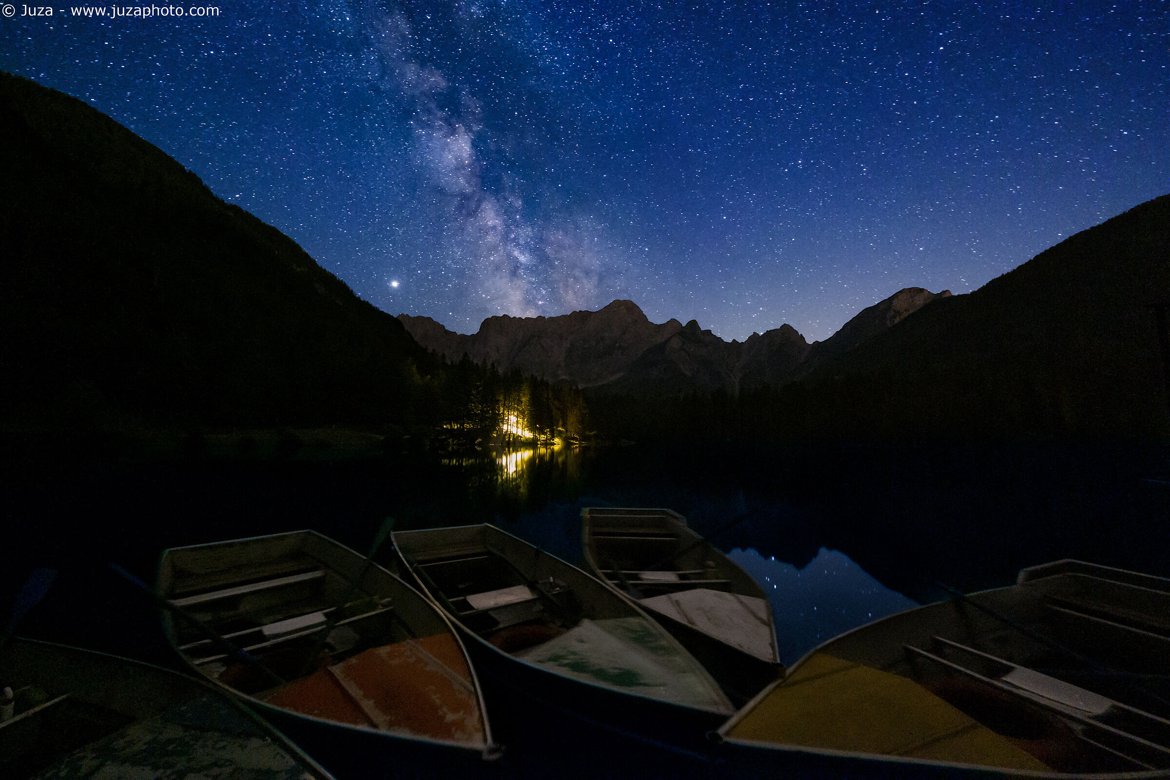 Le barche sul lago di Fusine...