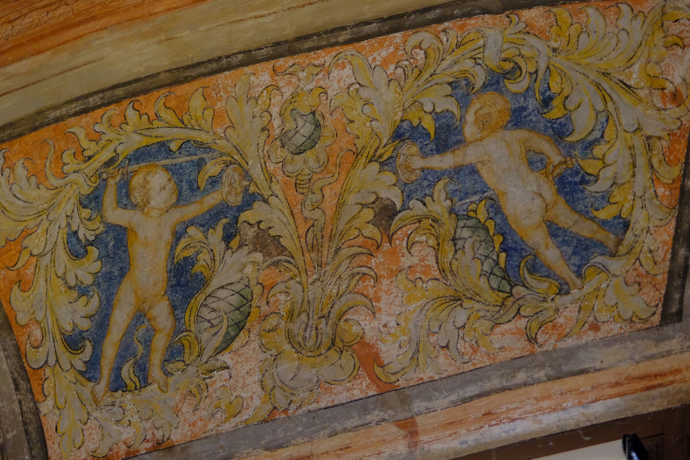 Rocca di Vignola (Mo), frescoes hall of coats of arms...