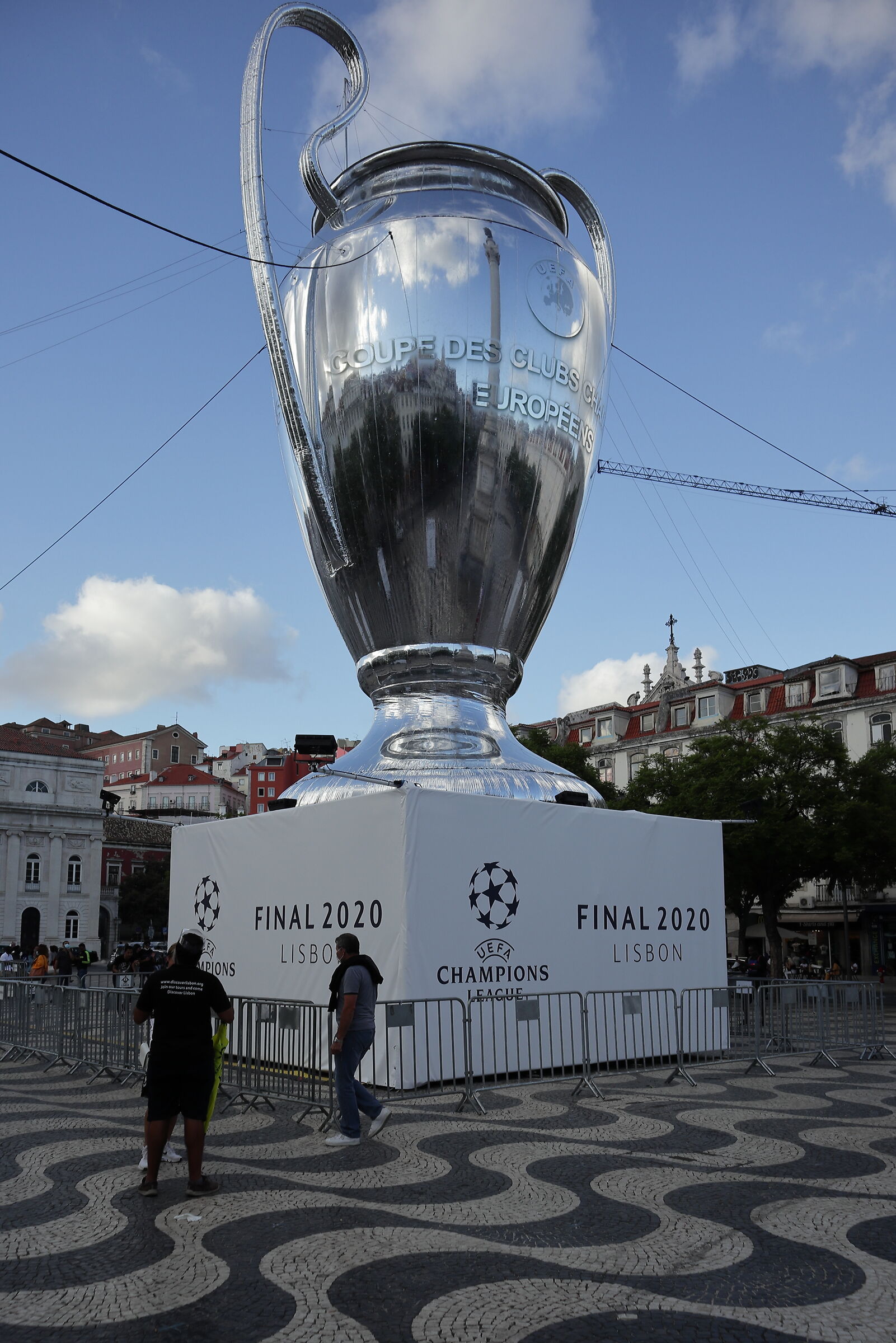 Lisbona: l'ambito trofeo...