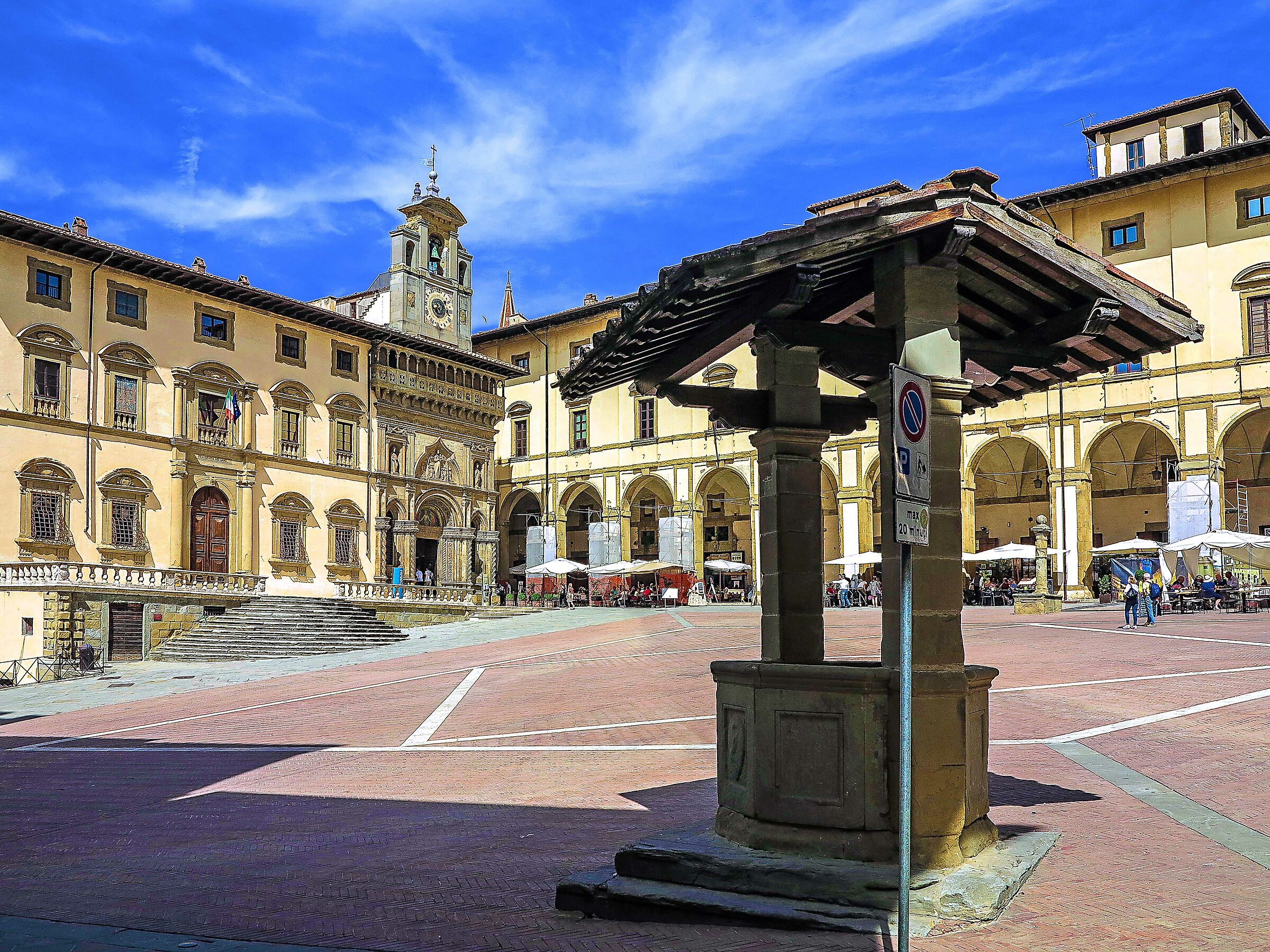Piazza Grande (Piazza Vasari)- Arezzo...