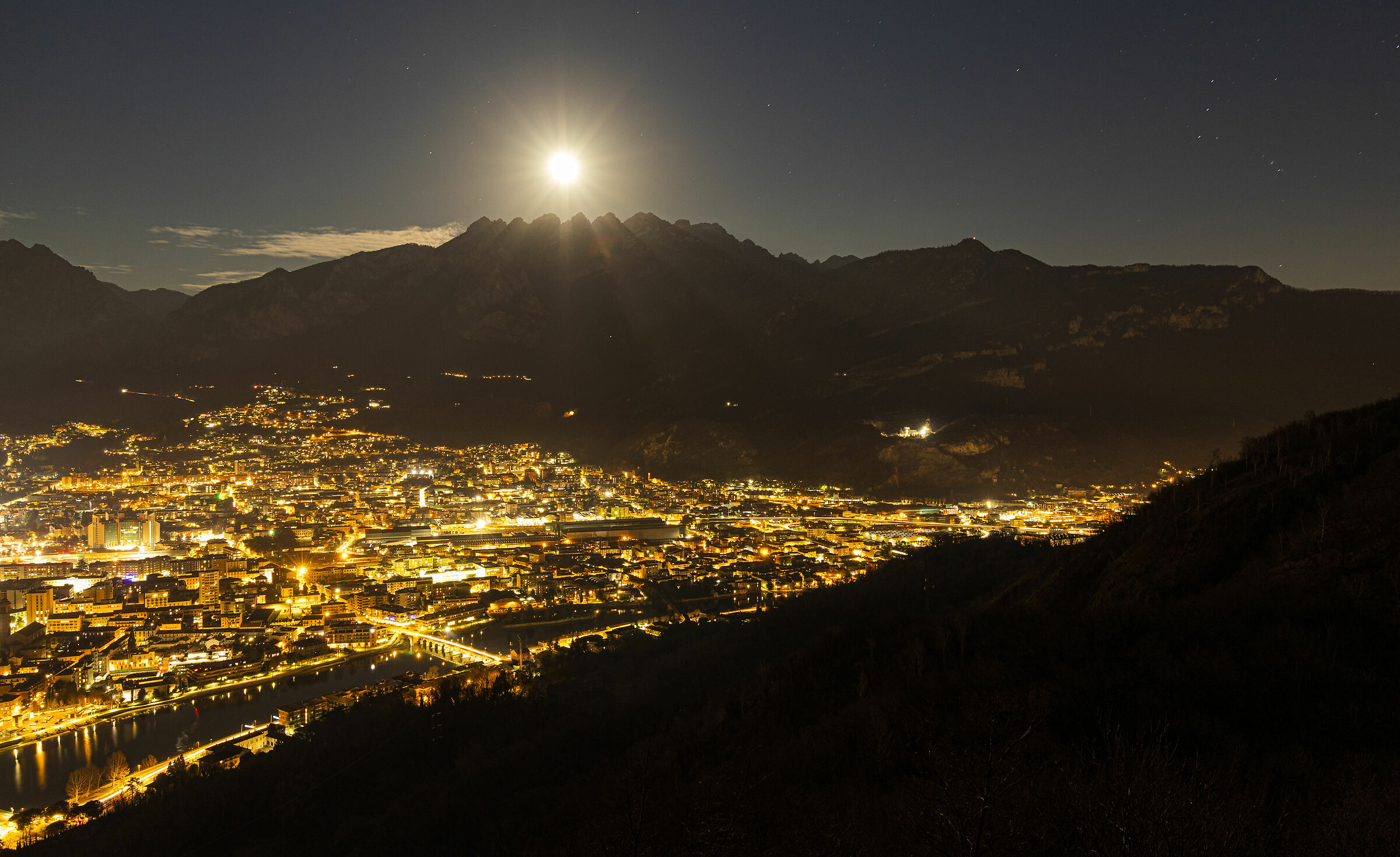 Lecco the Moon and the Belt of Orion...