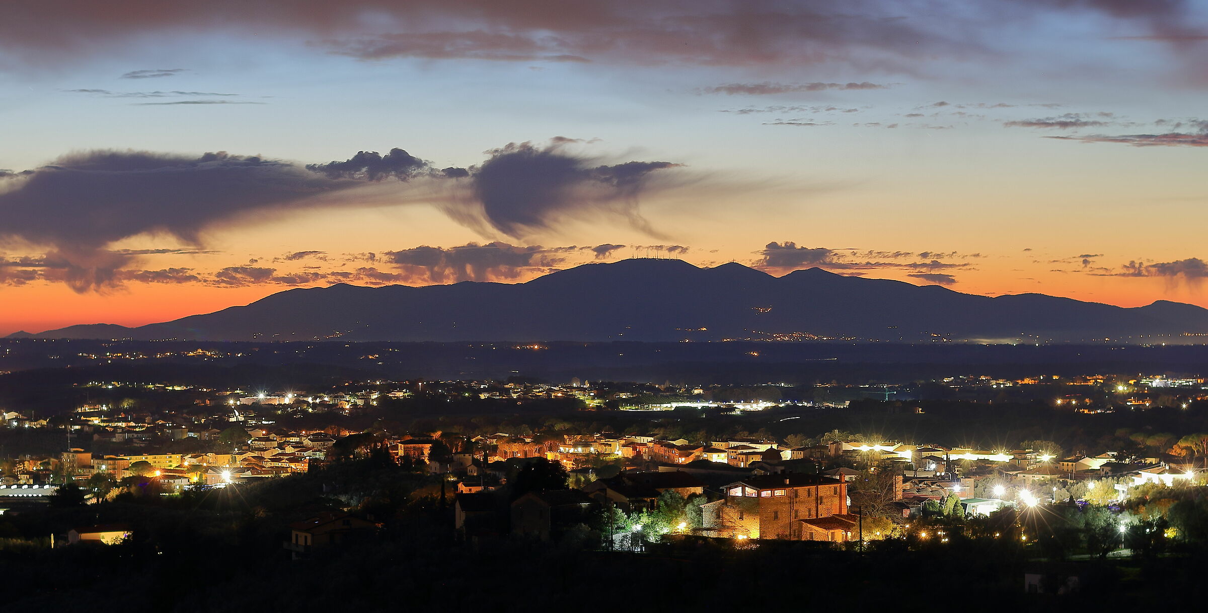 Pisano Mountains as seen from Lamporecchio...