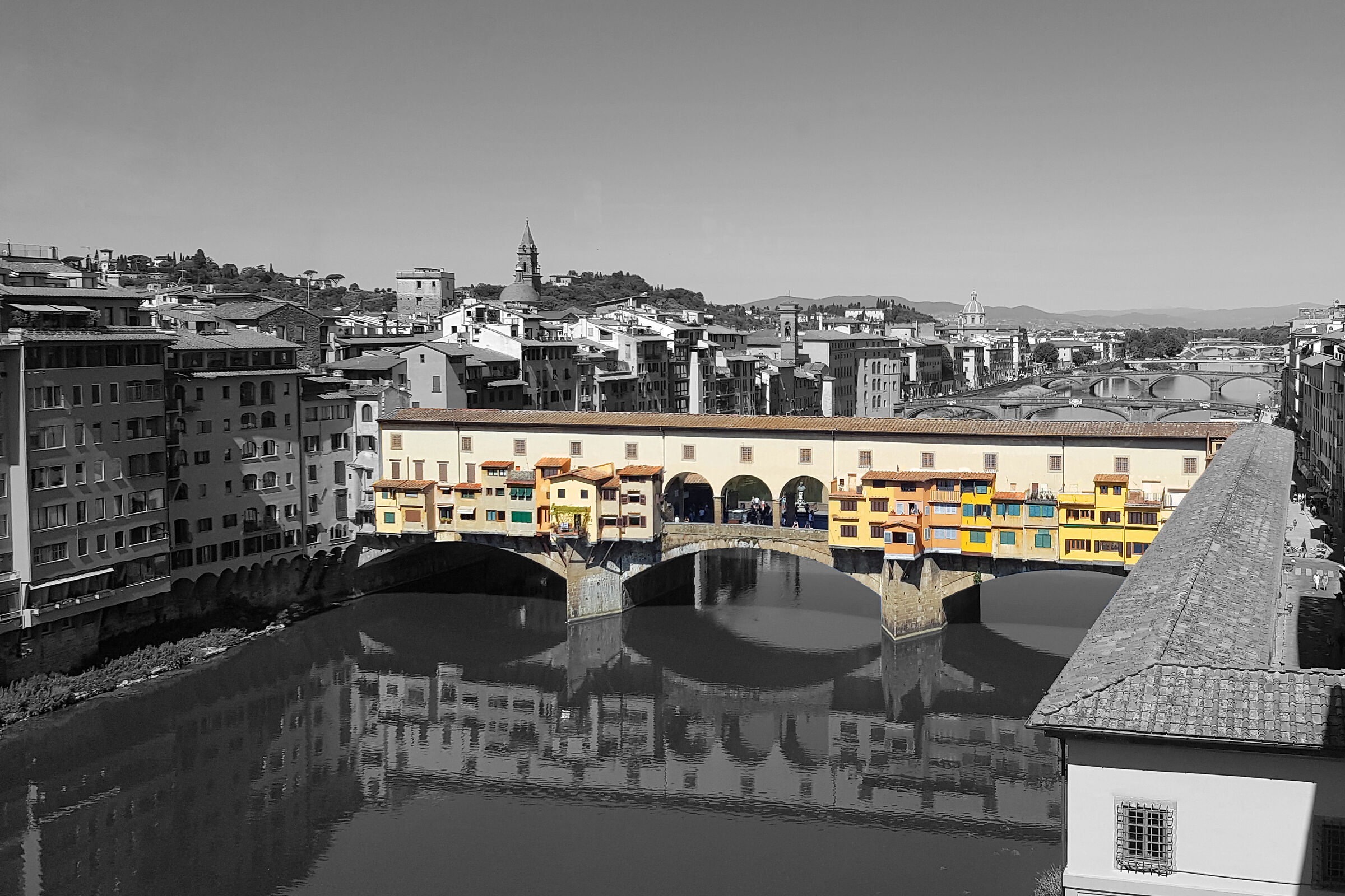 A bridge over... the Arno...