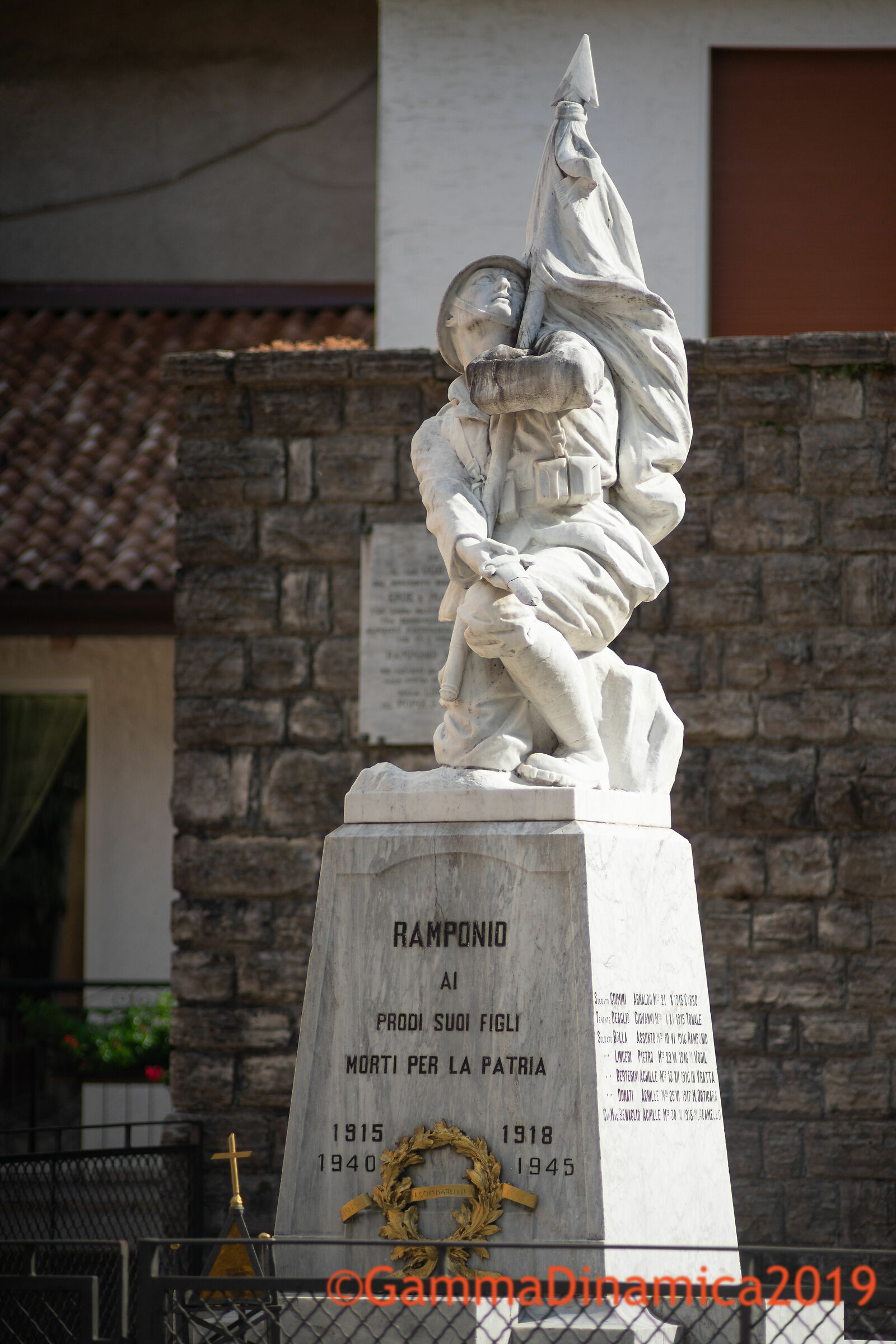 Monumento ai Caduti di Ramponio...