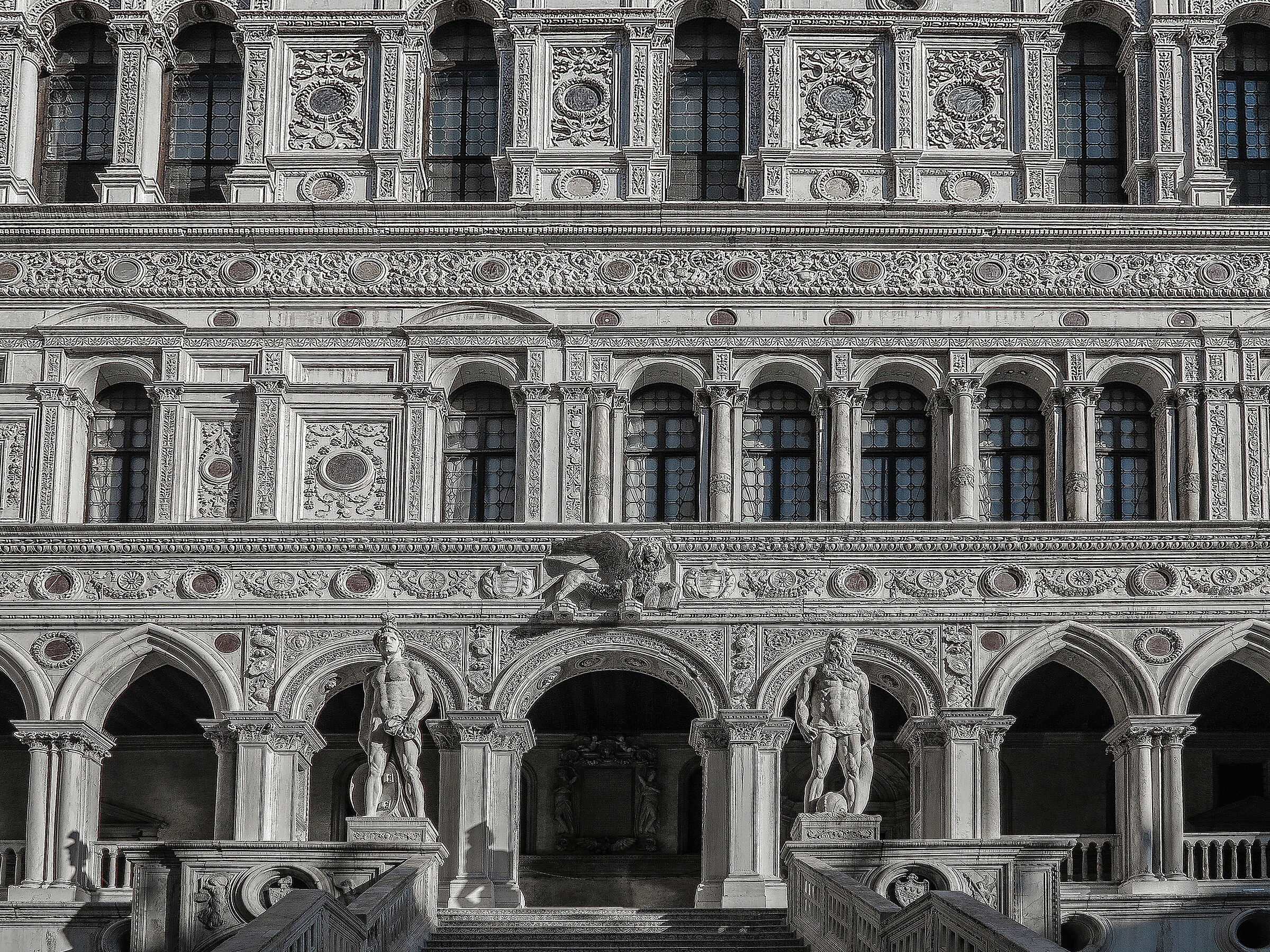 Part. Doge's Palace - Venice...