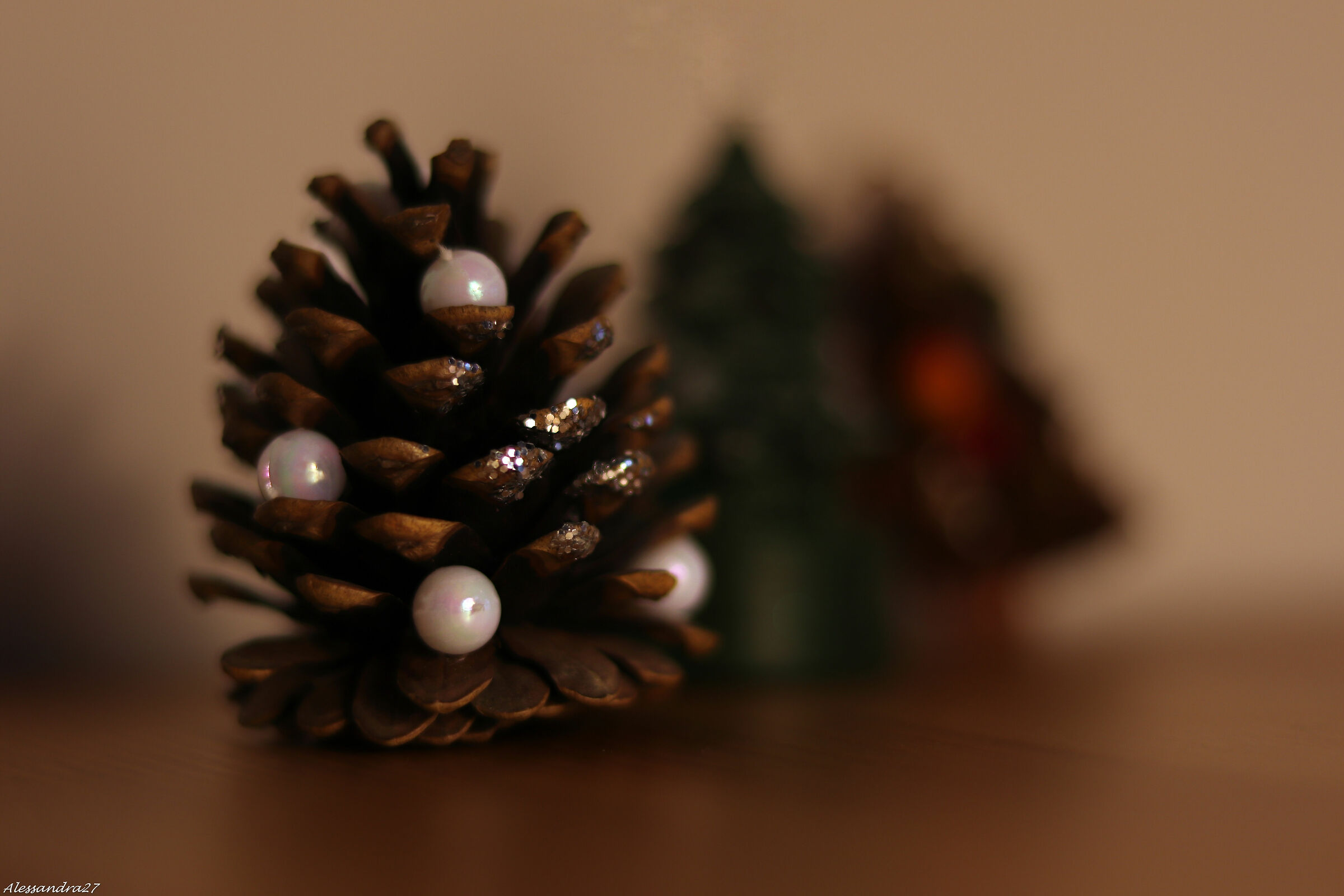 ... un albero per questo Natale diverso  .......