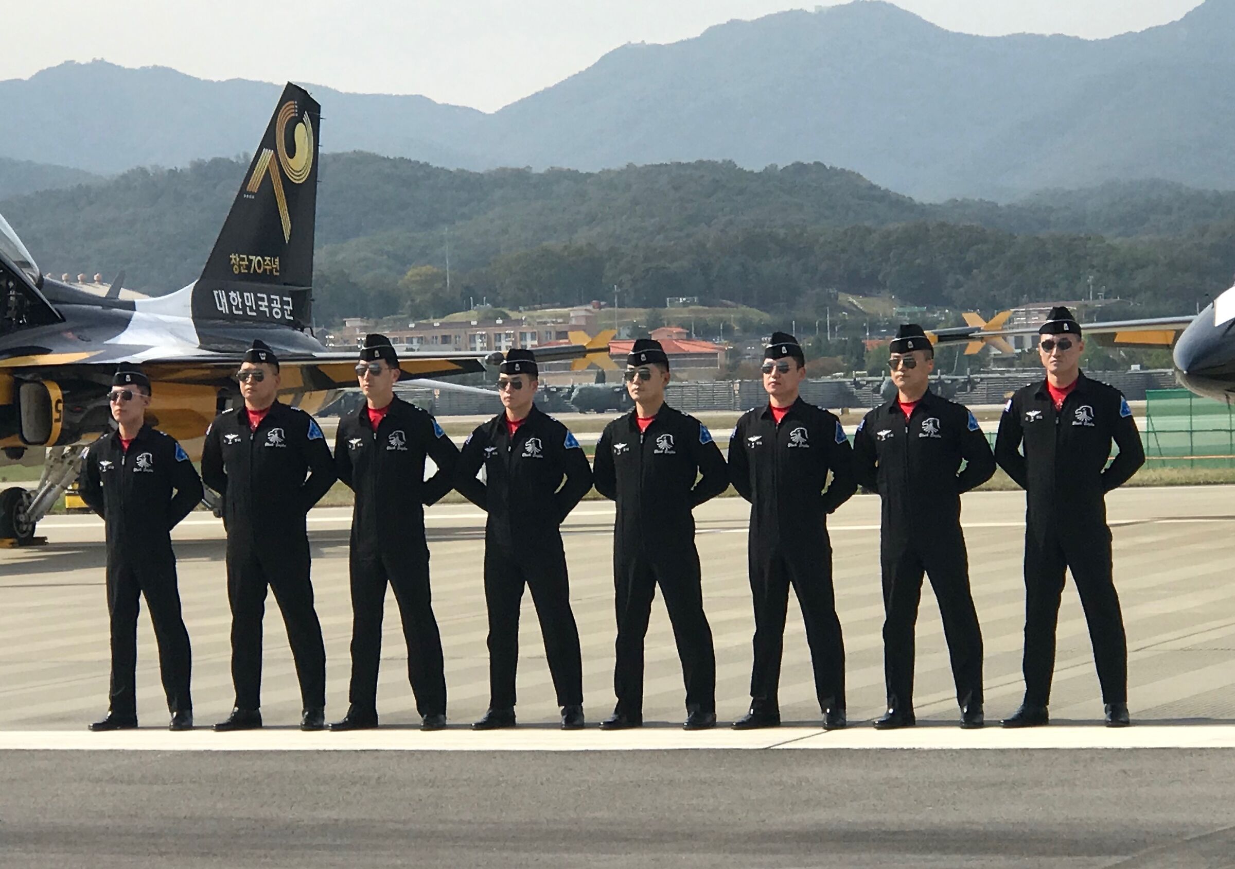 W i coreani Black eagles team...