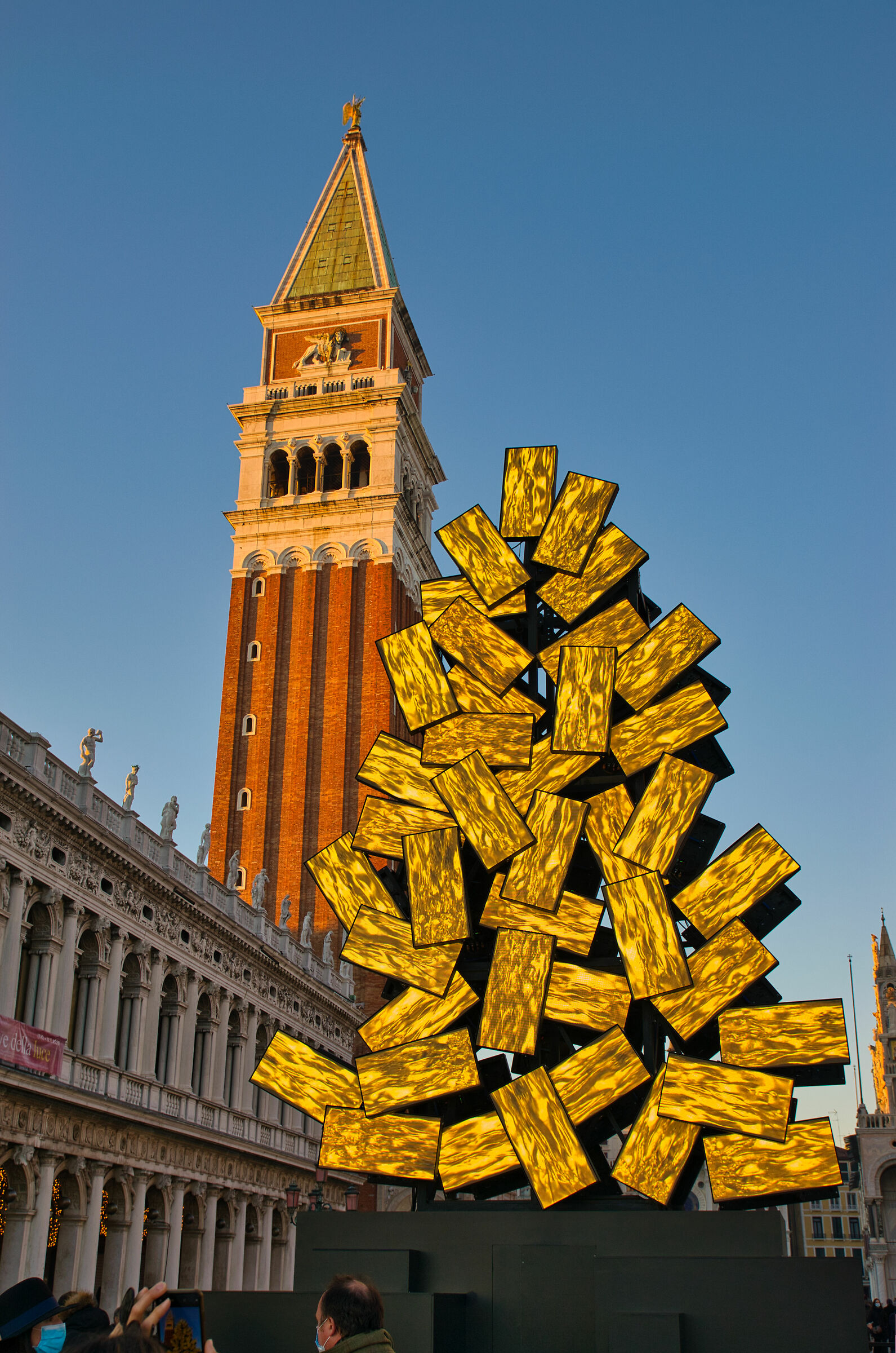 a modern Christmas tree in Venice...
