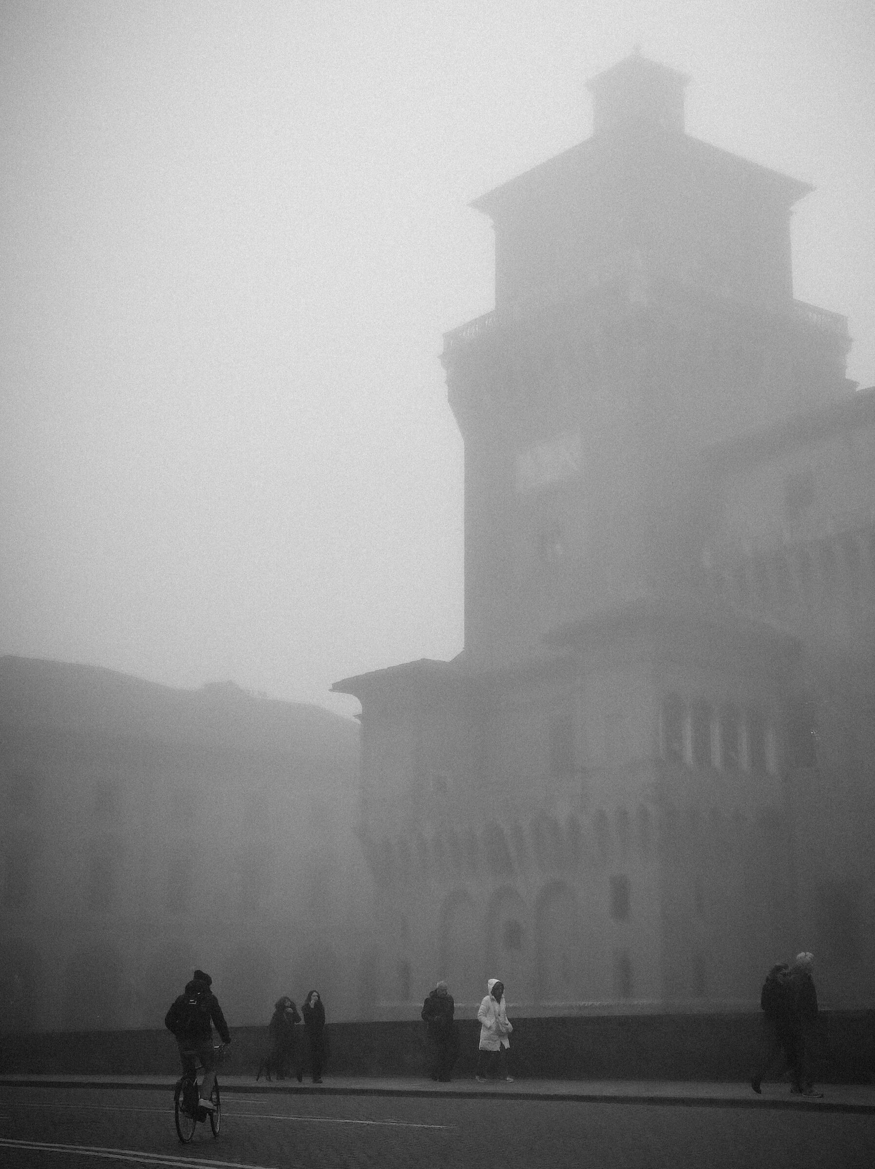Castello Estense nella nebbia...