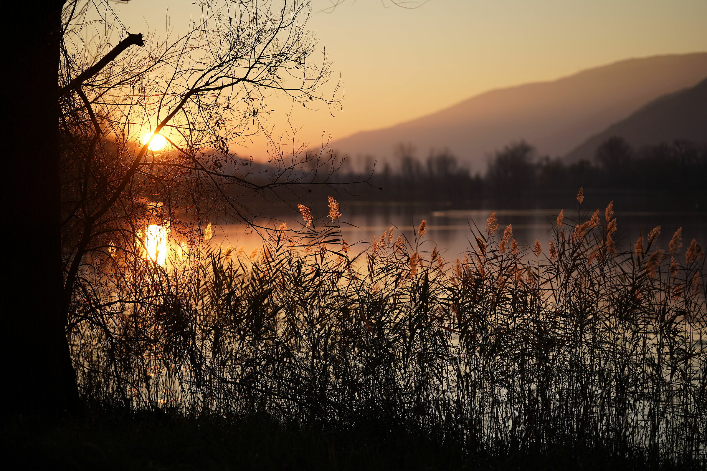 semplice tramonto al lago di Revine...