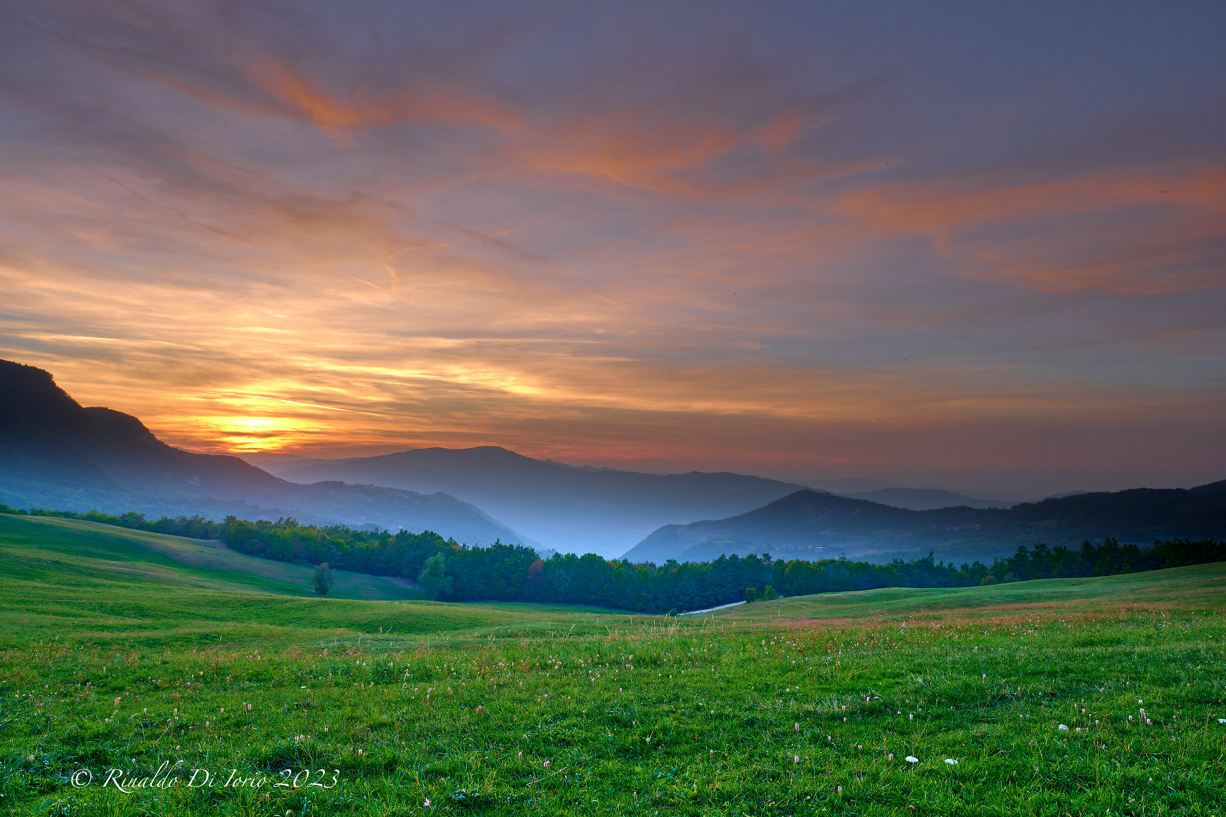 Sunset at Monte Lana, Piacenza hills...