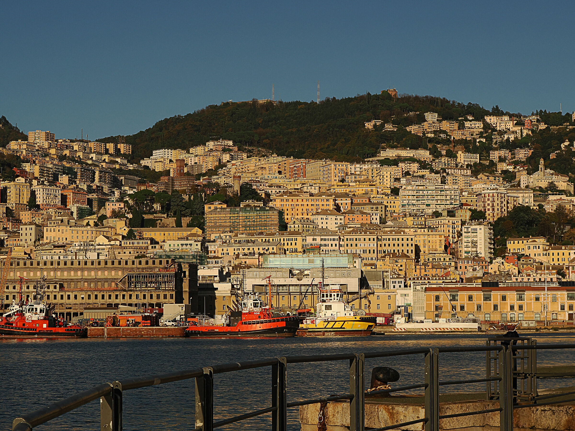 Genova dal mare...