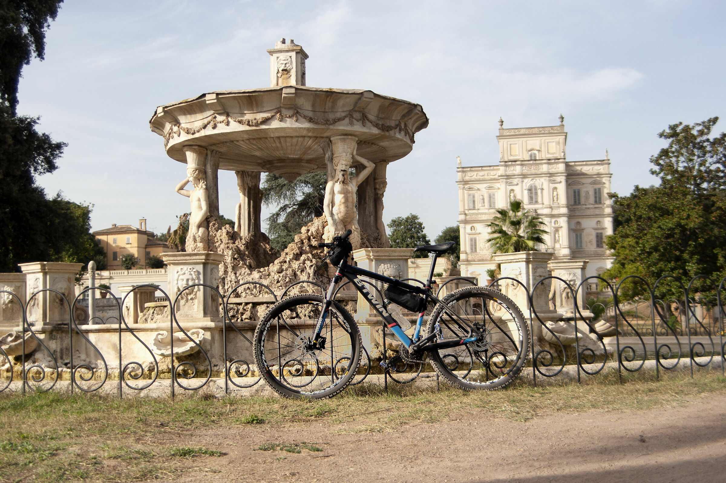 villa pamphili bike, ZOOM TAKUMAR 28-80mm F3.5-4.5...