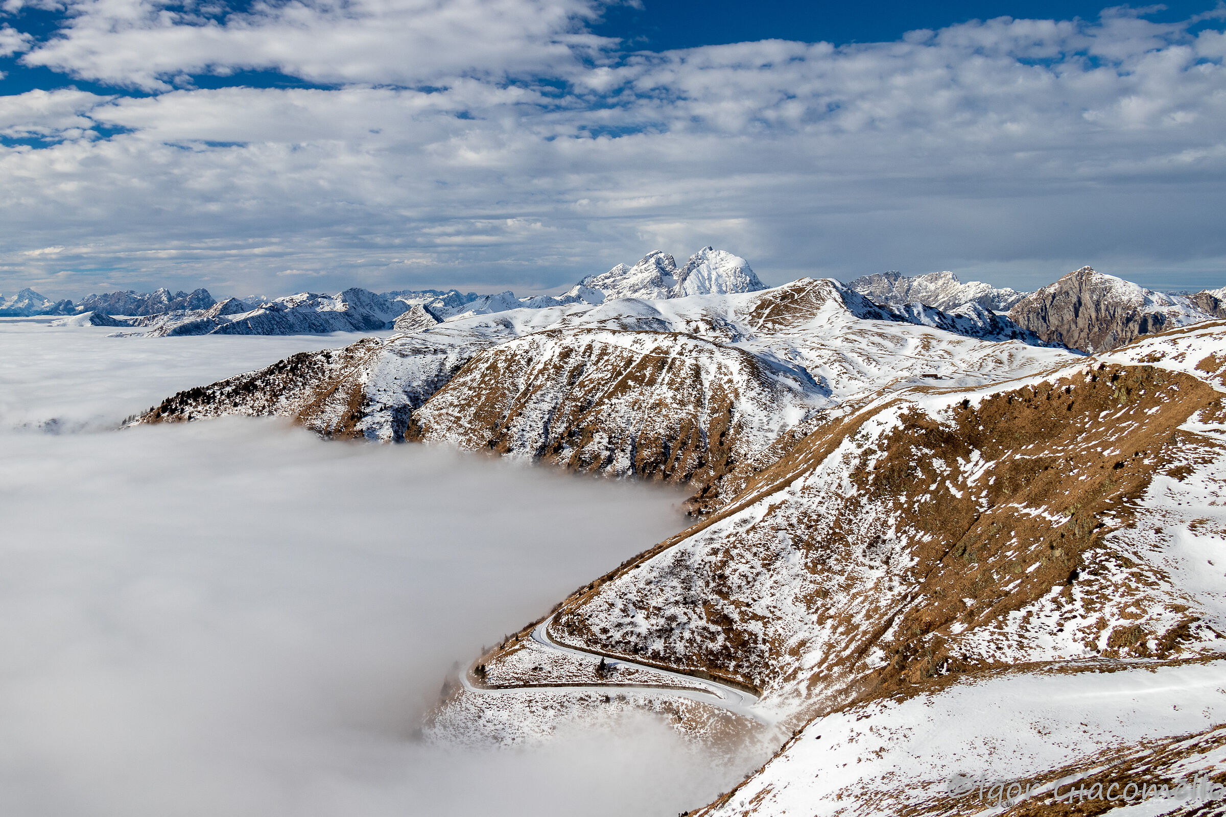 Nubi basse sulle Alpi Carniche...