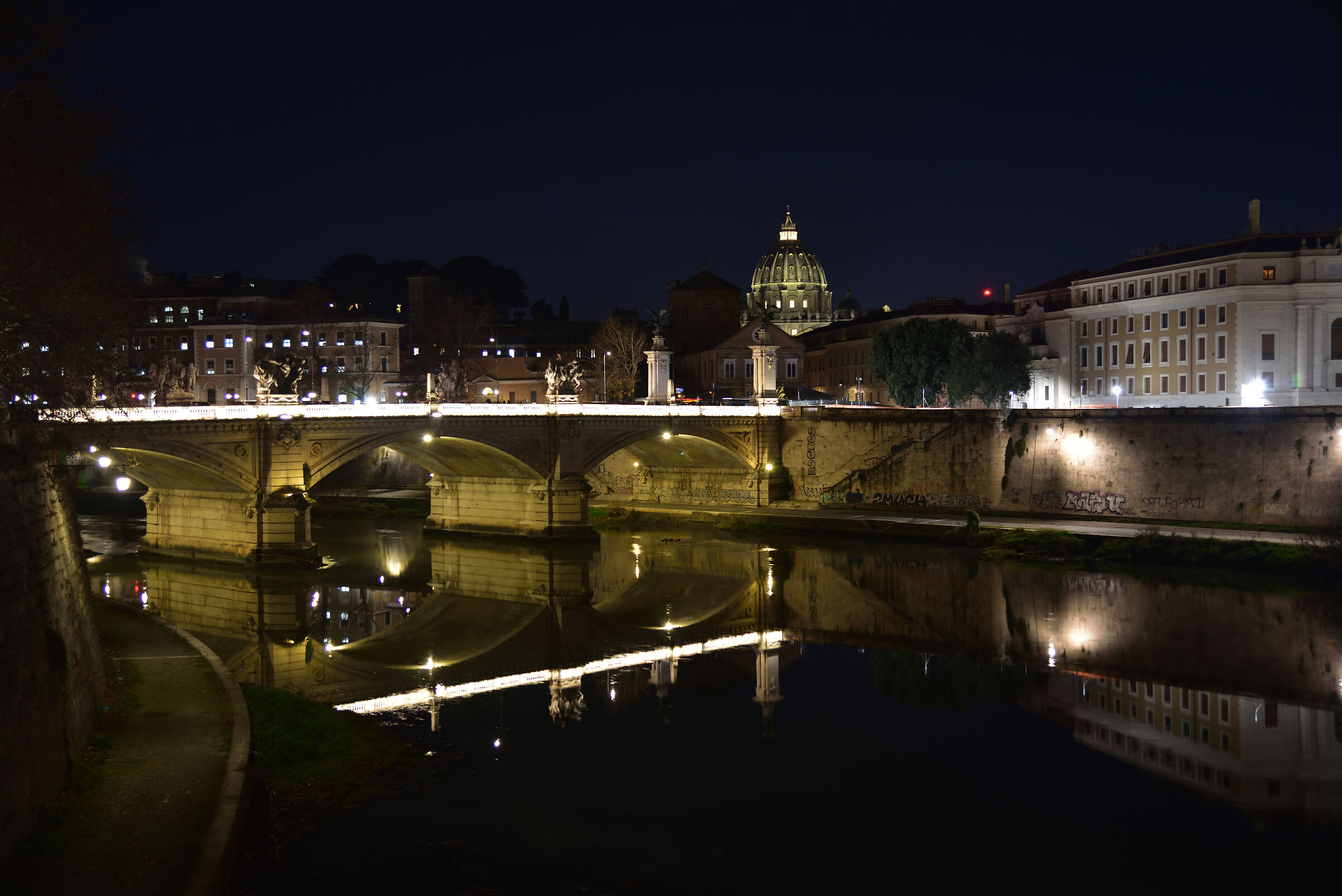 Roma by night...