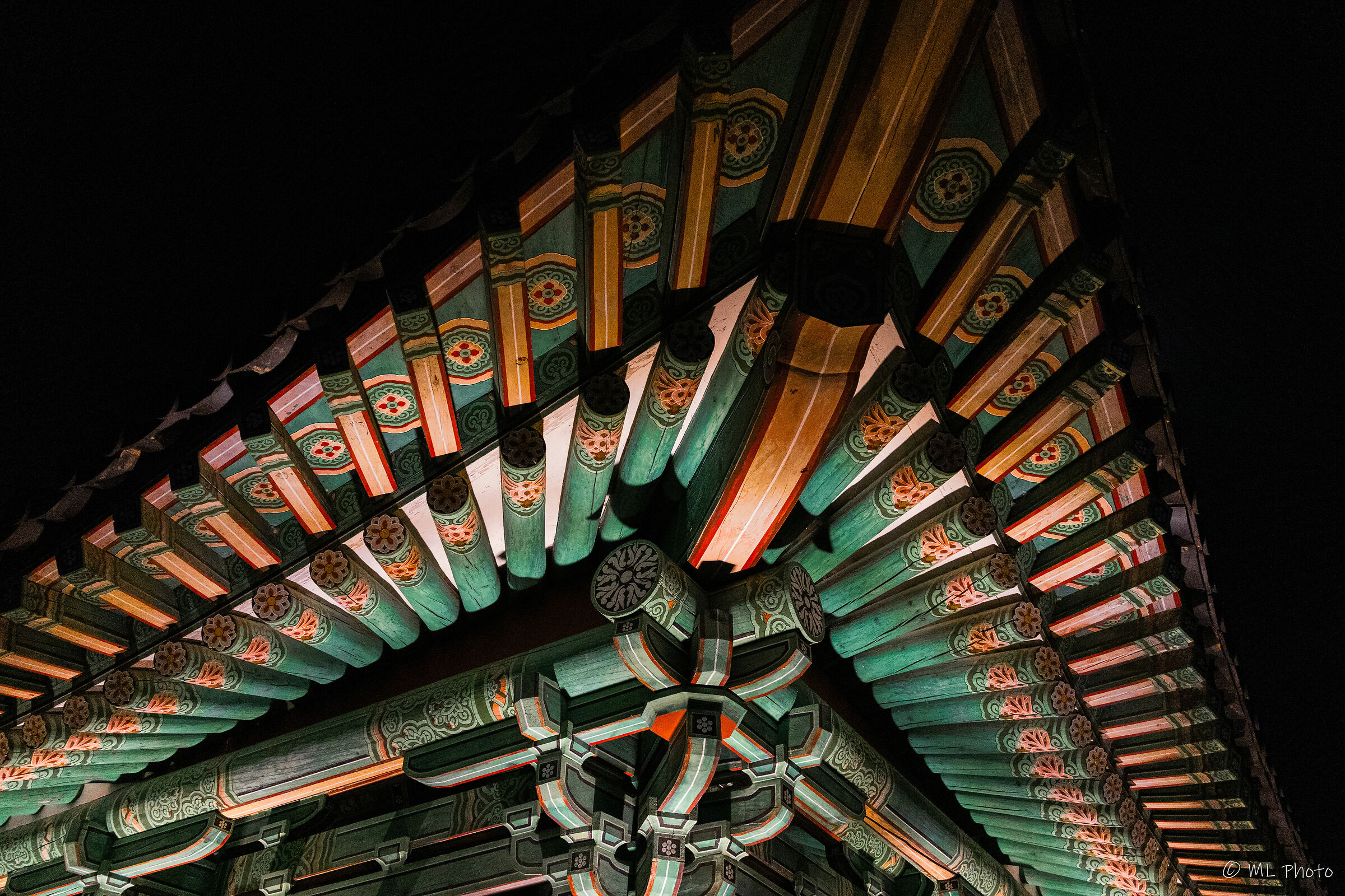 Donggung palace detail...