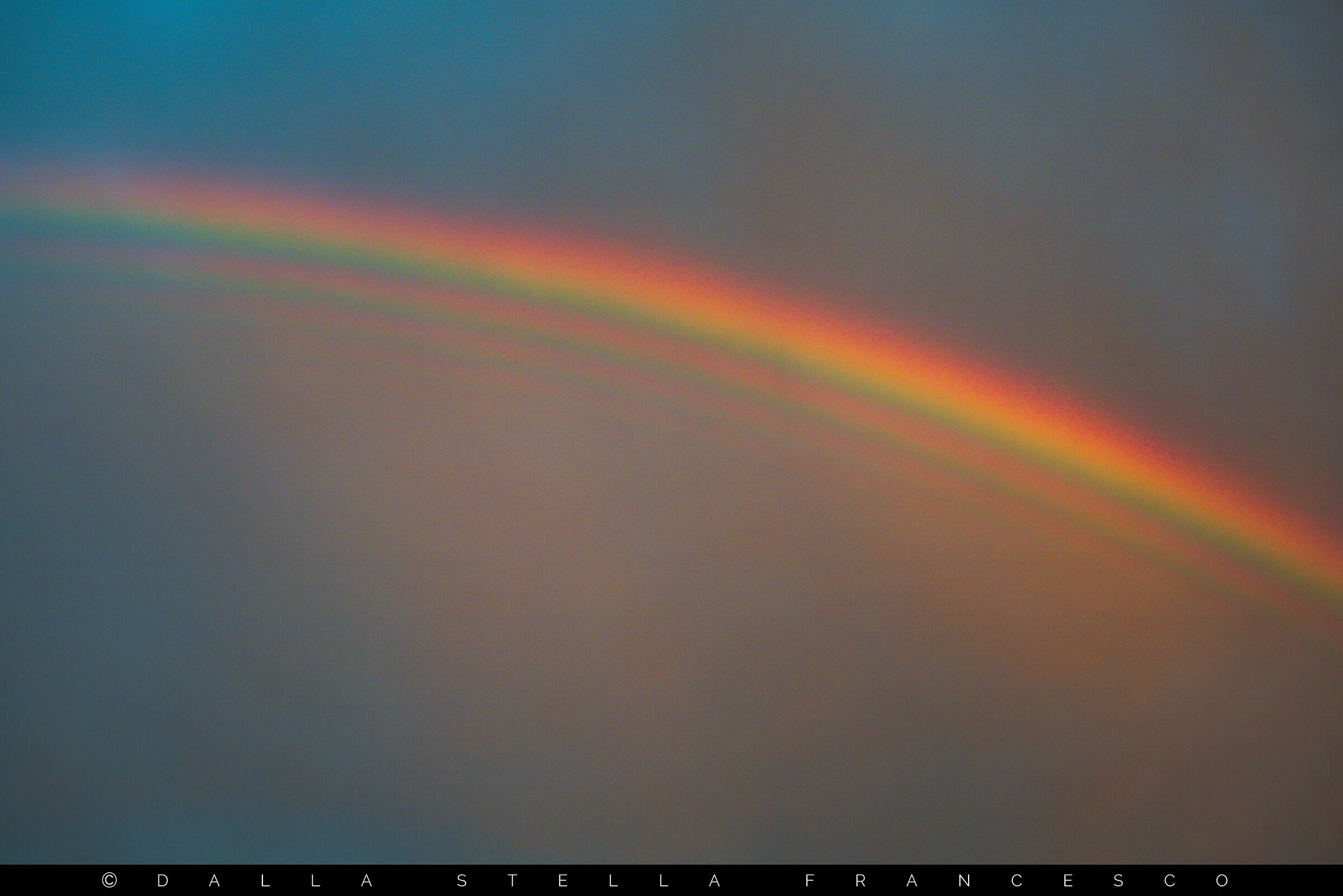 Eccezionale arcobaleno supernumerario...