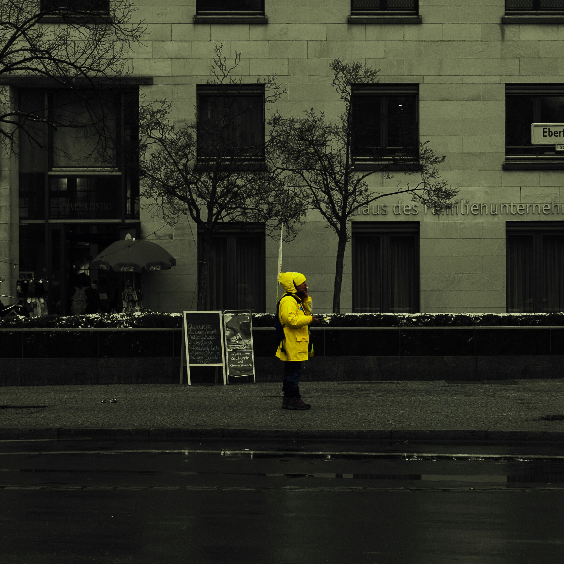 The man in yellow...