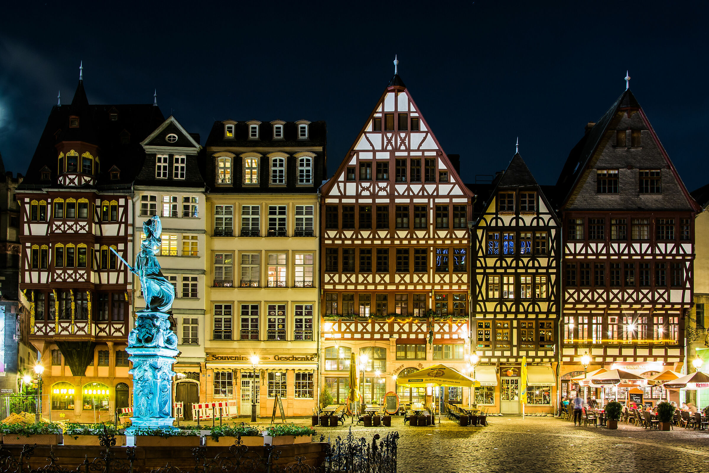 Frankfurt by night...