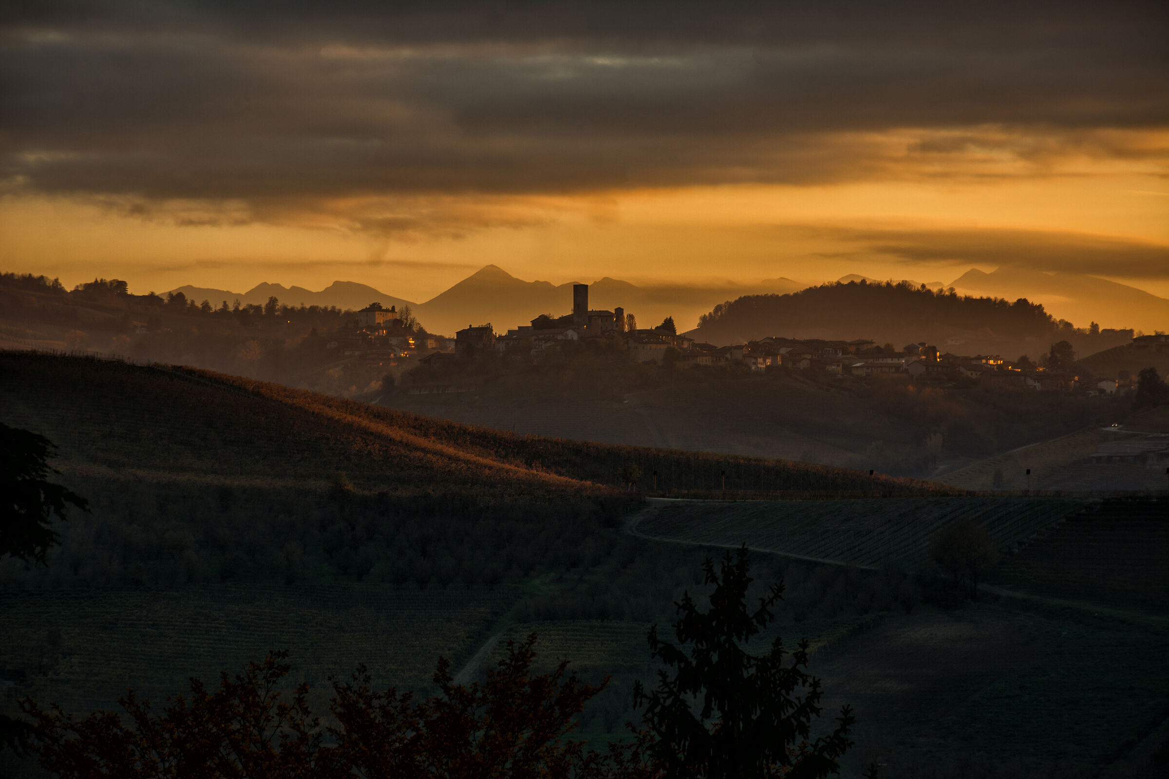 The wonder of a sunset in the Langhe...