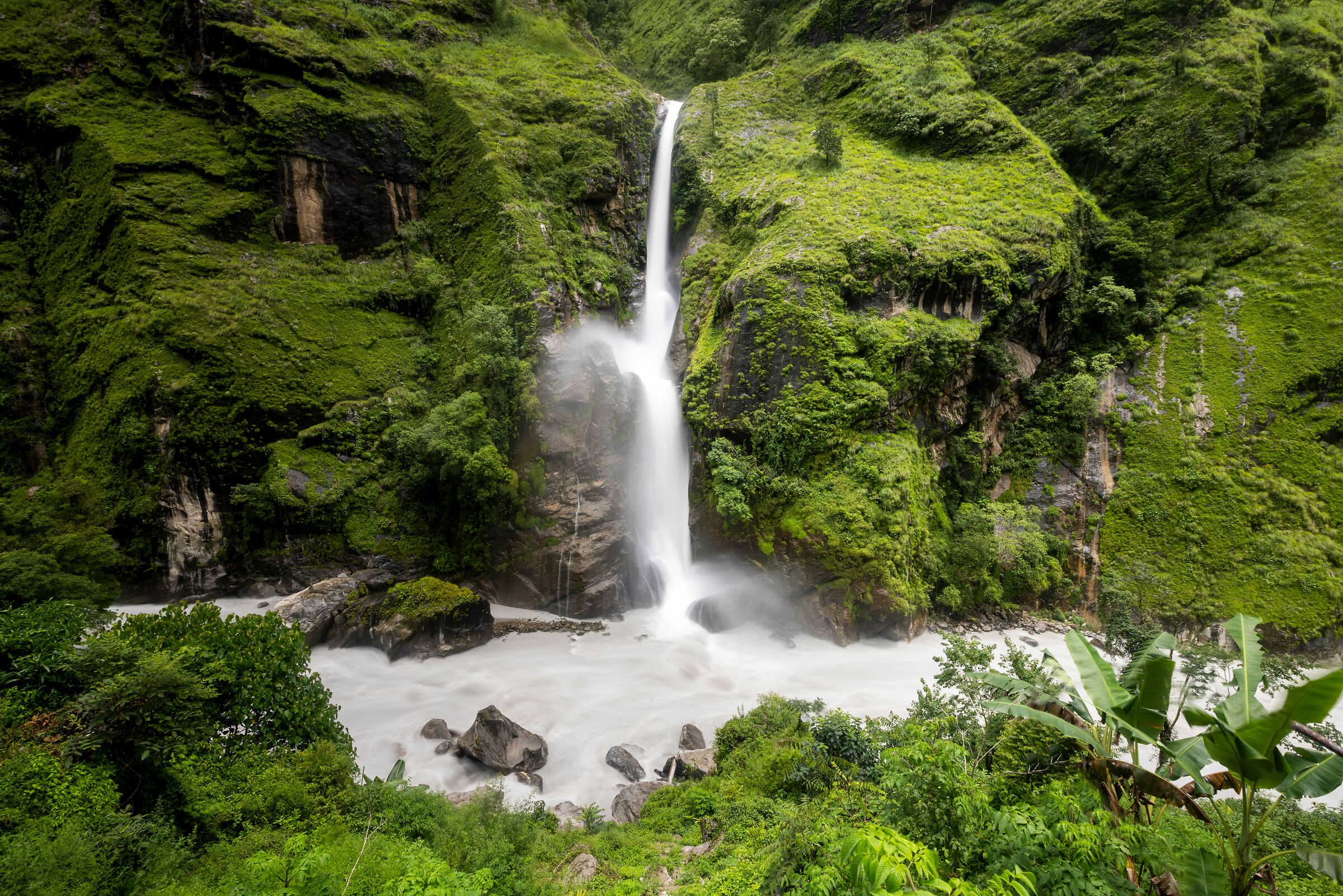 Cascata nell'Annapurna Conservation Area Project...