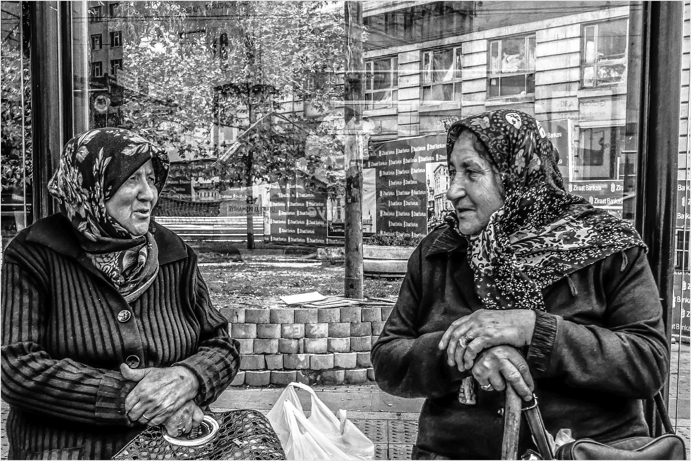 Women waiting for the bus. Istanbul...